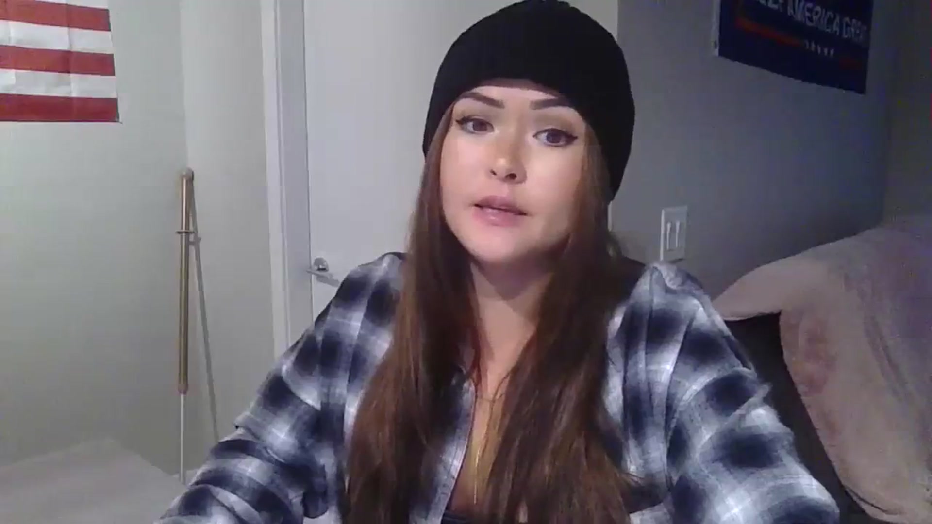 Gallery image thumbnail from Warmbaguette's myfreecams stream on, 08/09/2023, 16:54 image 14 of 20