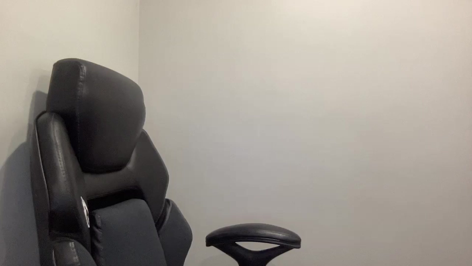 Gallery image thumbnail from WaveOfDesire's myfreecams stream on, 05/17/2024, 20:39 image 8 of 20