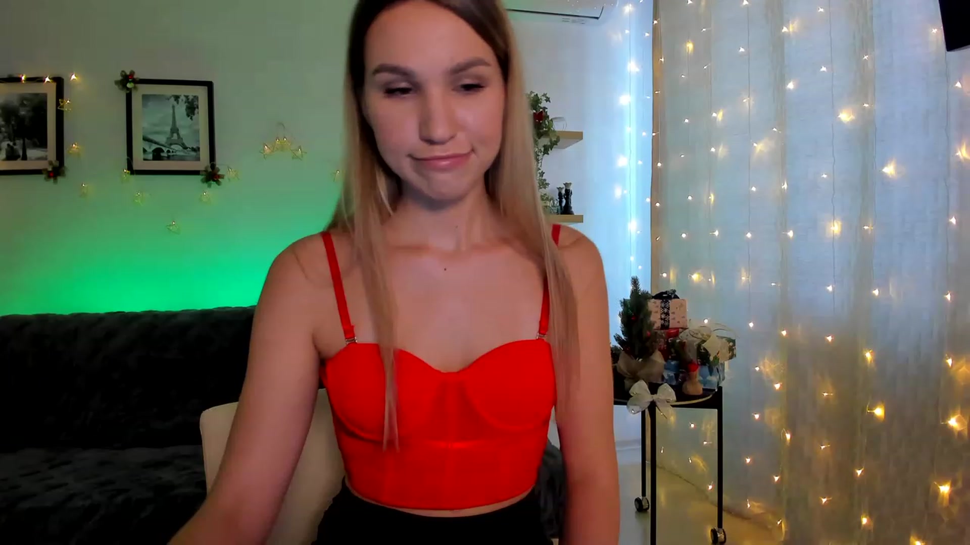 Gallery image thumbnail from WaveOfLove's myfreecams stream on, 12/12/2022, 11:08 image 13 of 20