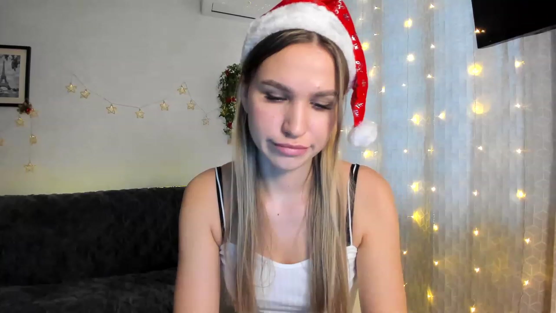 Gallery image thumbnail from WaveOfLove's myfreecams stream on, 12/15/2022, 11:52 image 13 of 20