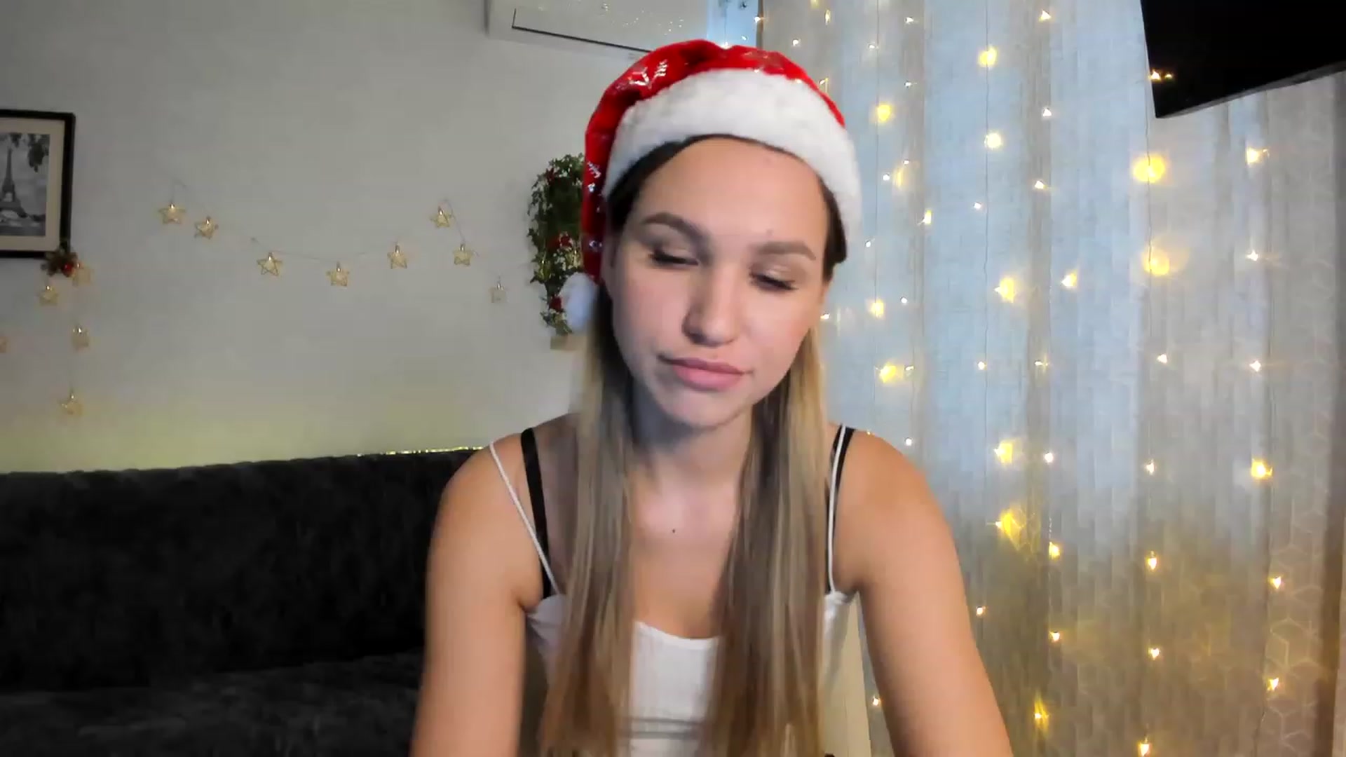 Gallery image thumbnail from WaveOfLove's myfreecams stream on, 12/15/2022, 11:52 image 3 of 20