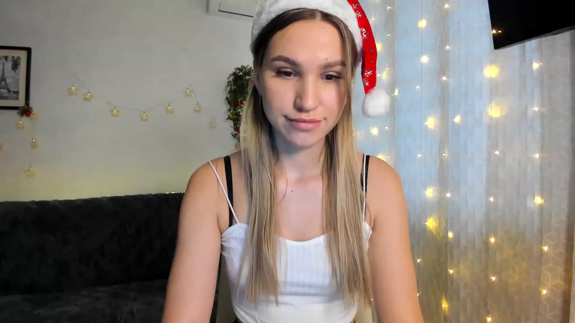 Gallery image thumbnail from WaveOfLove's myfreecams stream on, 12/15/2022, 11:52 image 6 of 20