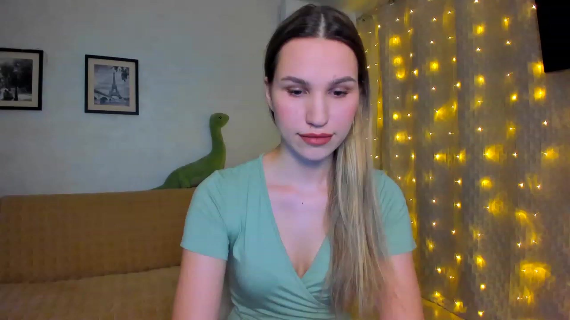 Gallery image thumbnail from WaveOfLove's myfreecams stream on, 01/21/2023, 15:50 image 18 of 20