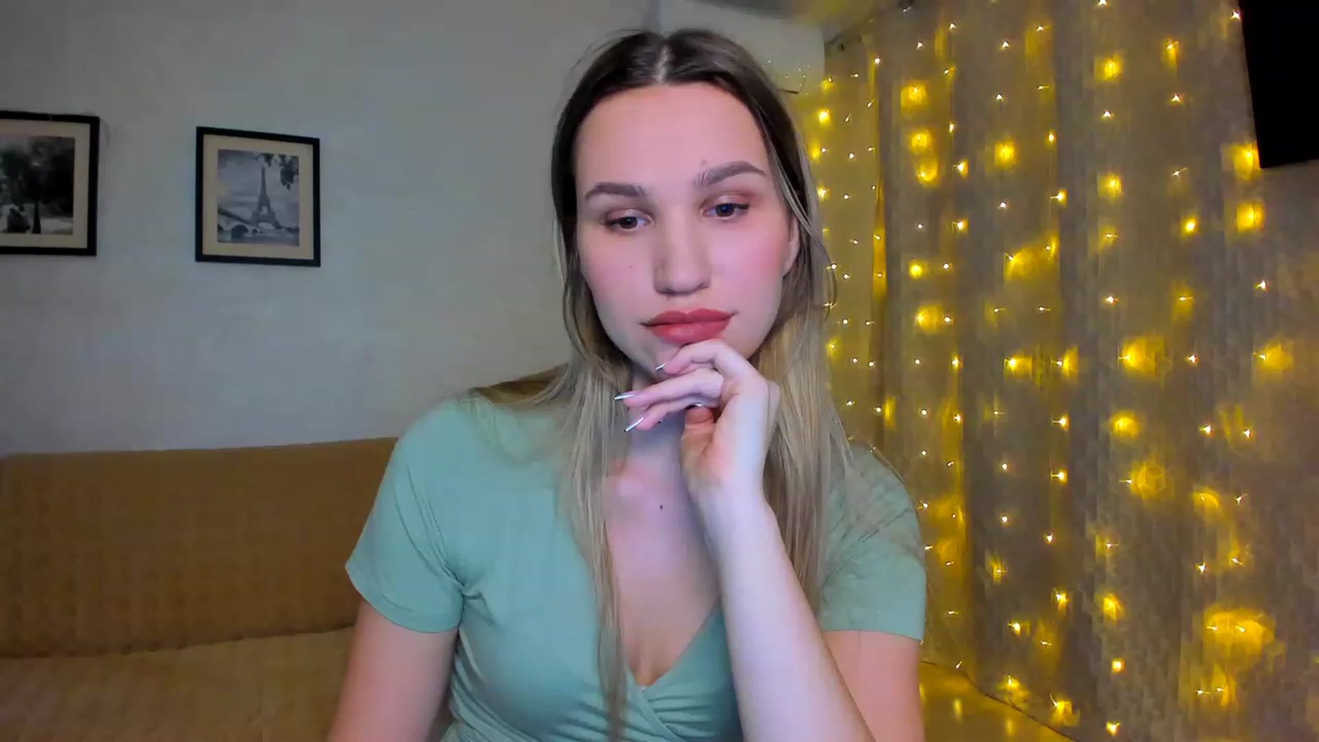 Gallery image thumbnail from WaveOfLove's myfreecams stream on, 01/21/2023, 15:50 image 2 of 20