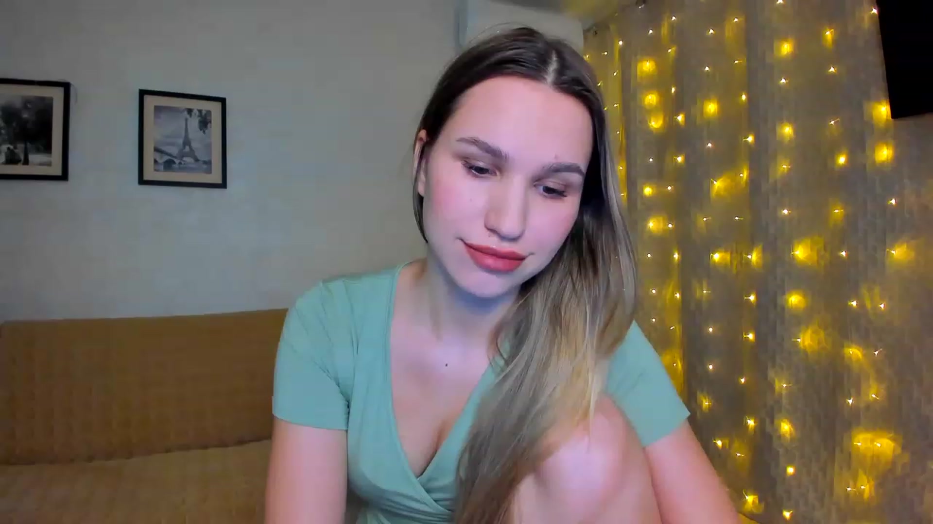Gallery image thumbnail from WaveOfLove's myfreecams stream on, 01/21/2023, 15:50 image 6 of 20