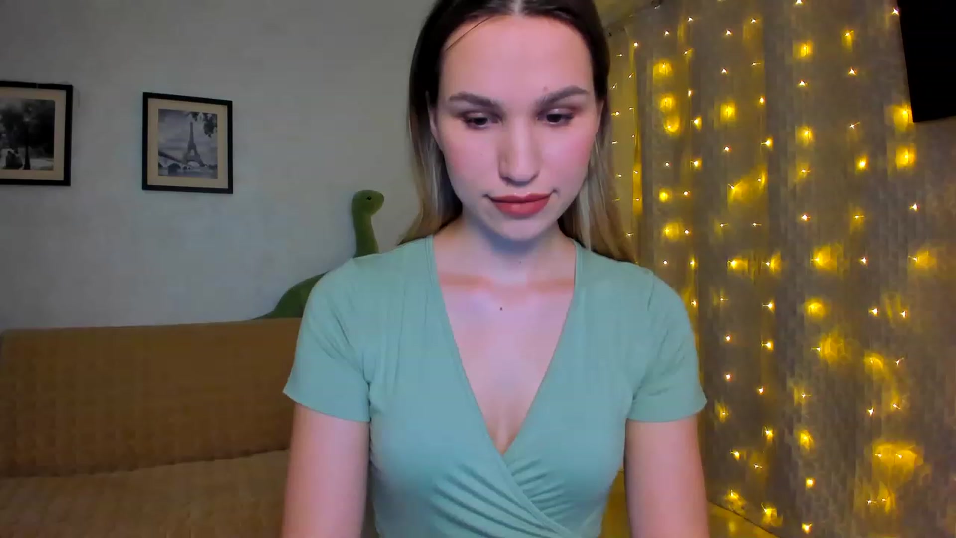 Gallery image thumbnail from WaveOfLove's myfreecams stream on, 01/21/2023, 15:50 image 13 of 20