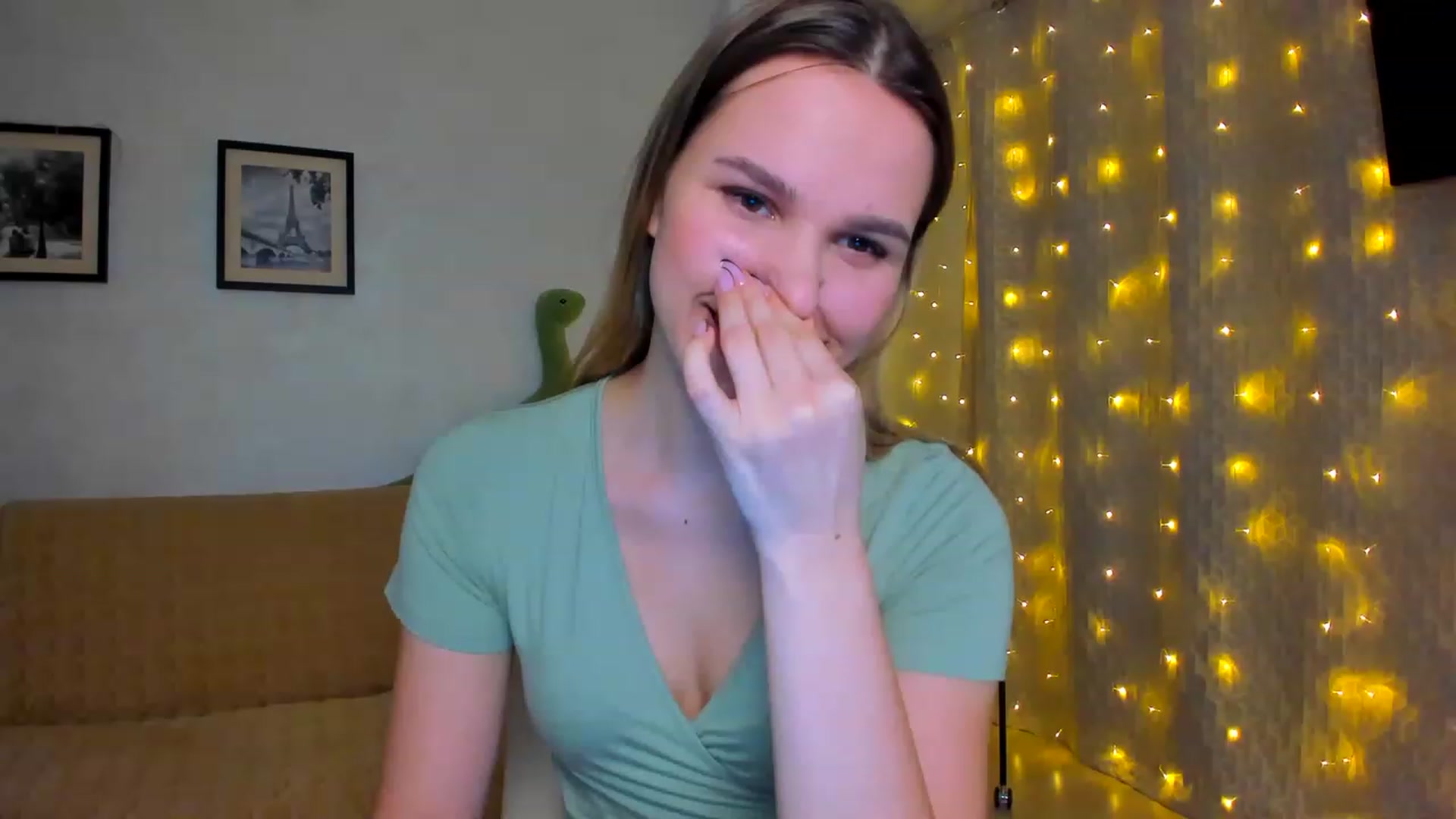 Gallery image thumbnail from WaveOfLove's myfreecams stream on, 01/21/2023, 15:50 image 14 of 20