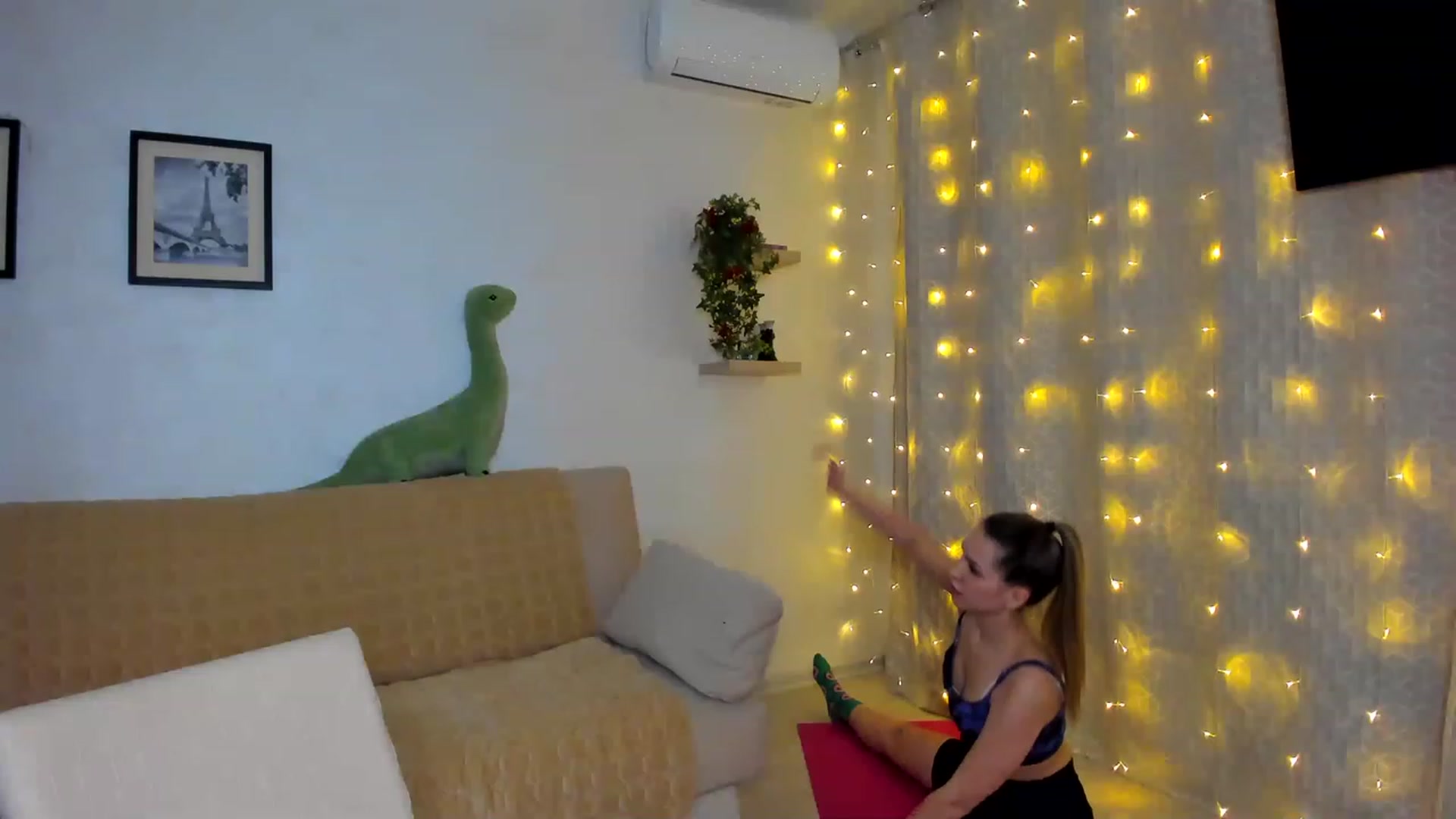 Gallery image thumbnail from WaveOfLove's myfreecams stream on, 01/21/2023, 18:05 image 18 of 20