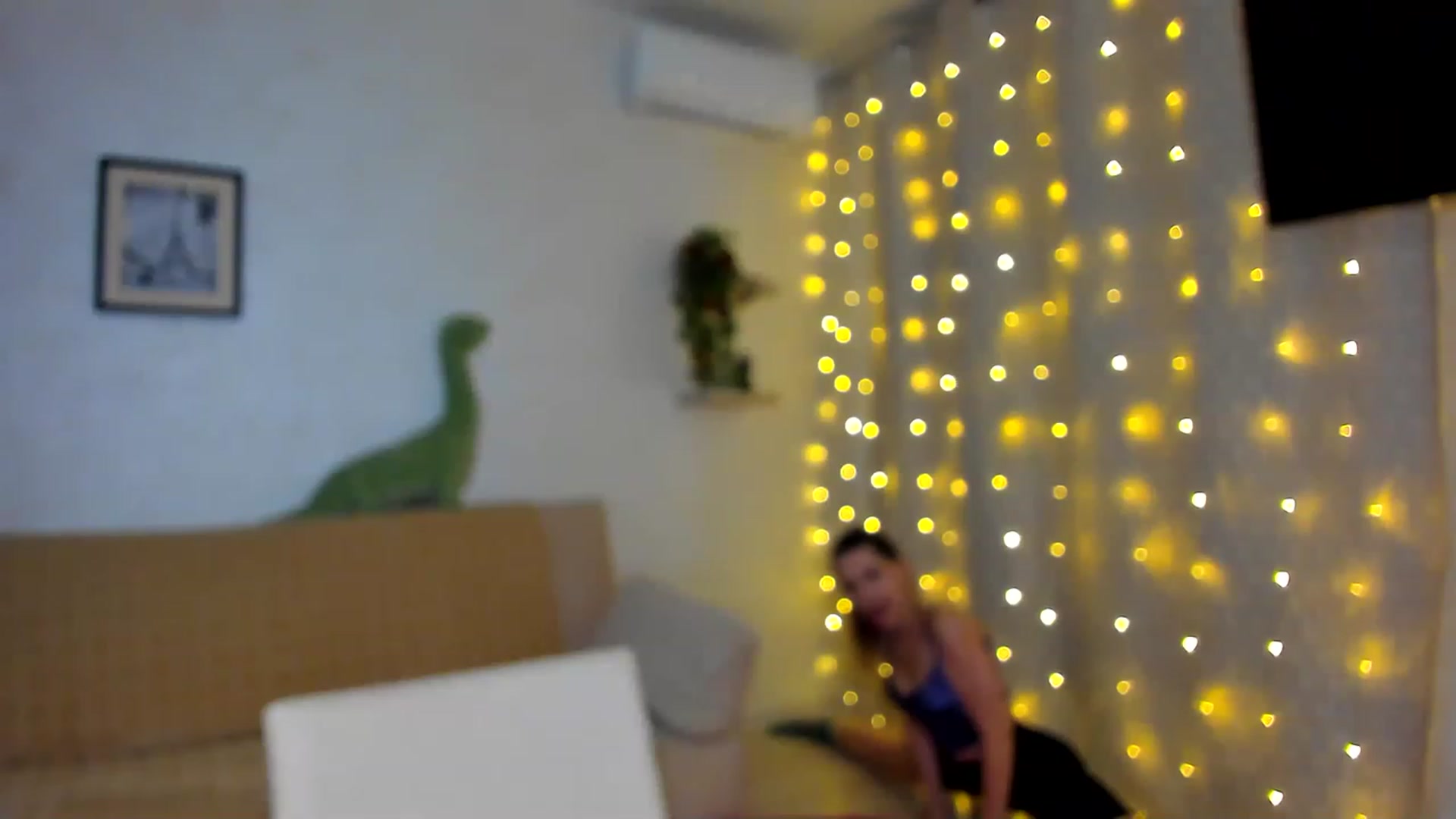 Gallery image thumbnail from WaveOfLove's myfreecams stream on, 01/21/2023, 18:22 image 10 of 20
