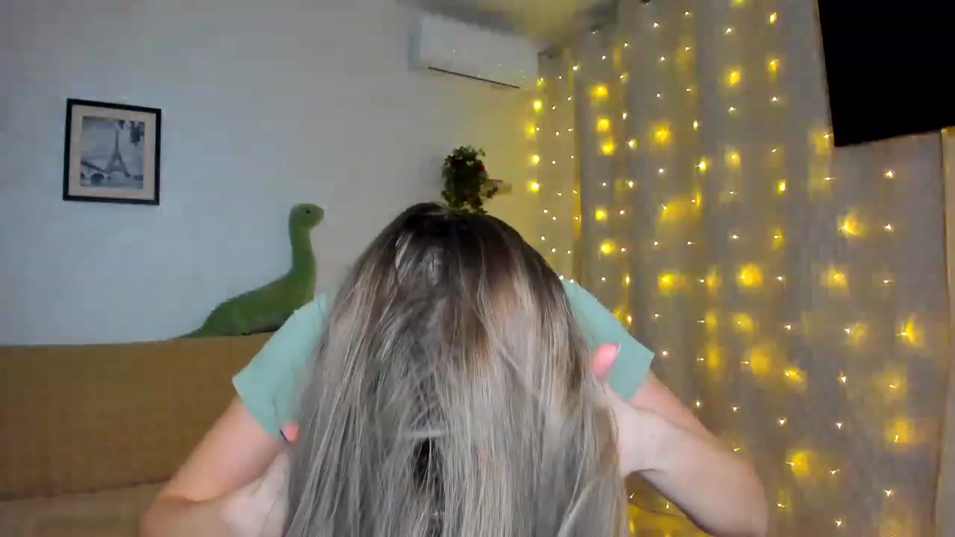 Gallery image thumbnail from WaveOfLove's myfreecams stream on, 01/21/2023, 19:30 image 19 of 20