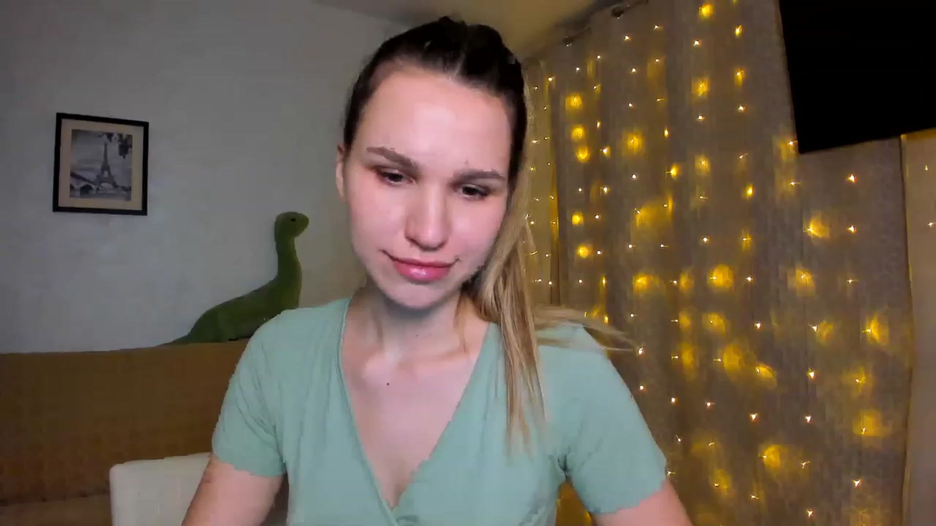 Gallery image thumbnail from WaveOfLove's myfreecams stream on, 01/21/2023, 19:30 image 10 of 20