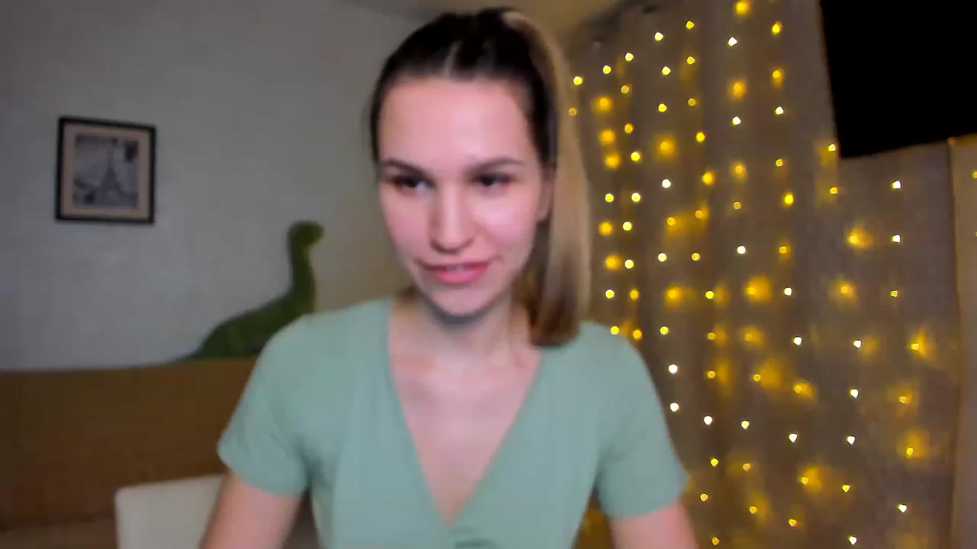 Gallery image thumbnail from WaveOfLove's myfreecams stream on, 01/21/2023, 19:30 image 8 of 20