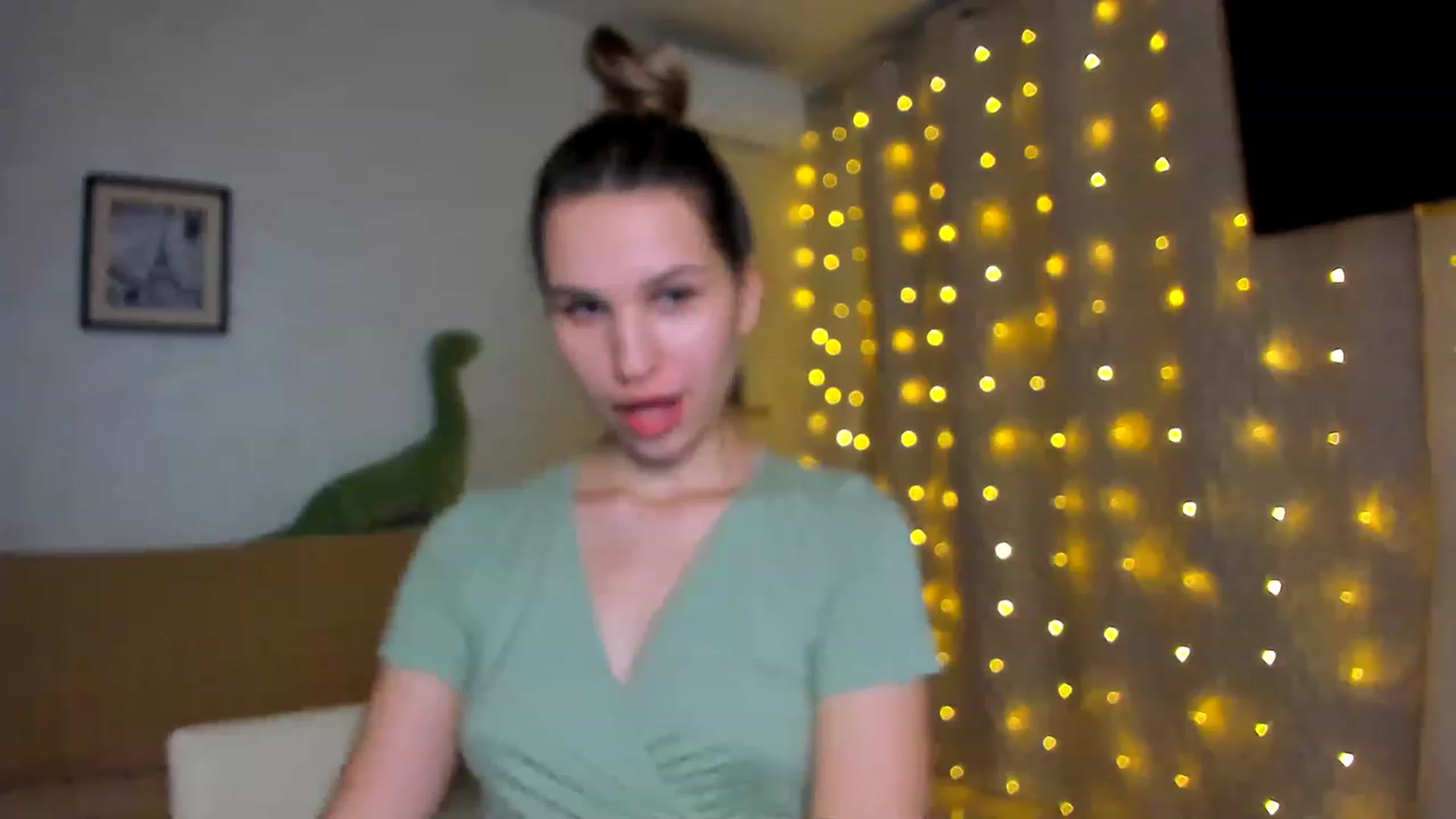 Gallery image thumbnail from WaveOfLove's myfreecams stream on, 01/21/2023, 19:30 image 9 of 20