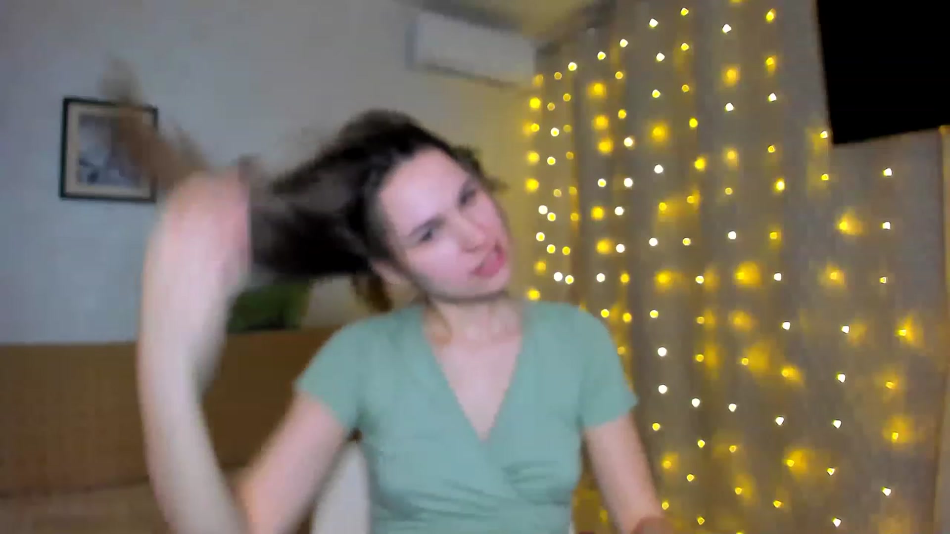 Gallery image thumbnail from WaveOfLove's myfreecams stream on, 01/21/2023, 19:30 image 18 of 20