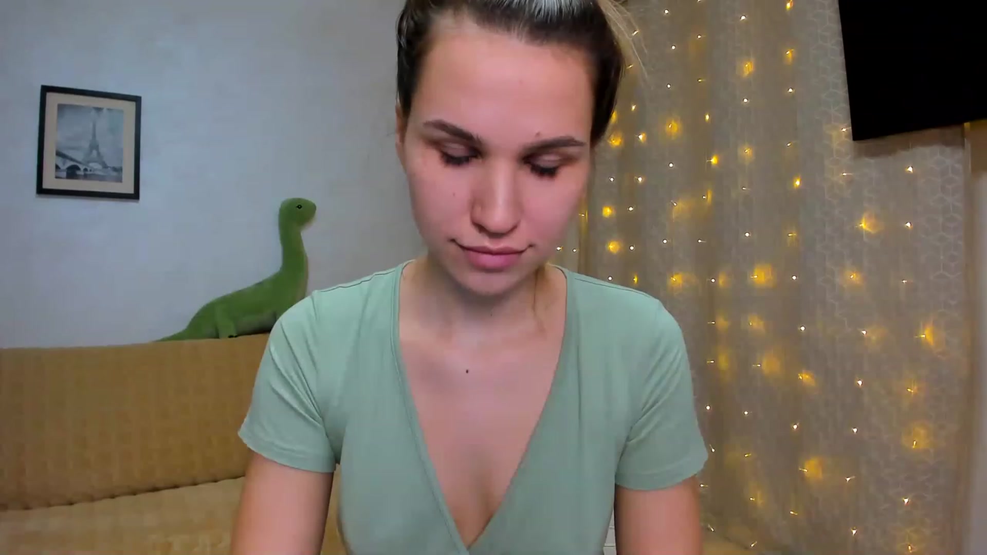 Gallery image thumbnail from WaveOfLove's myfreecams stream on, 01/21/2023, 20:43 image 5 of 20