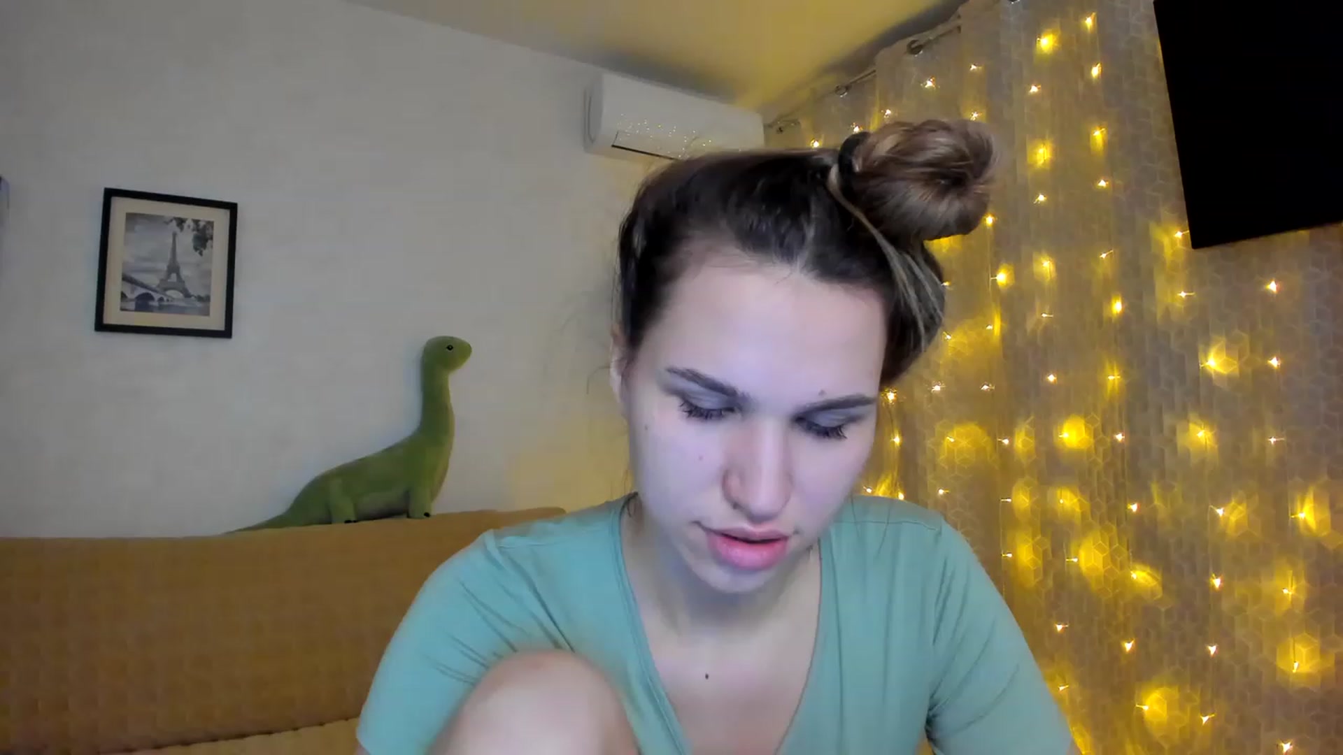 Gallery image thumbnail from WaveOfLove's myfreecams stream on, 01/21/2023, 21:31 image 17 of 20