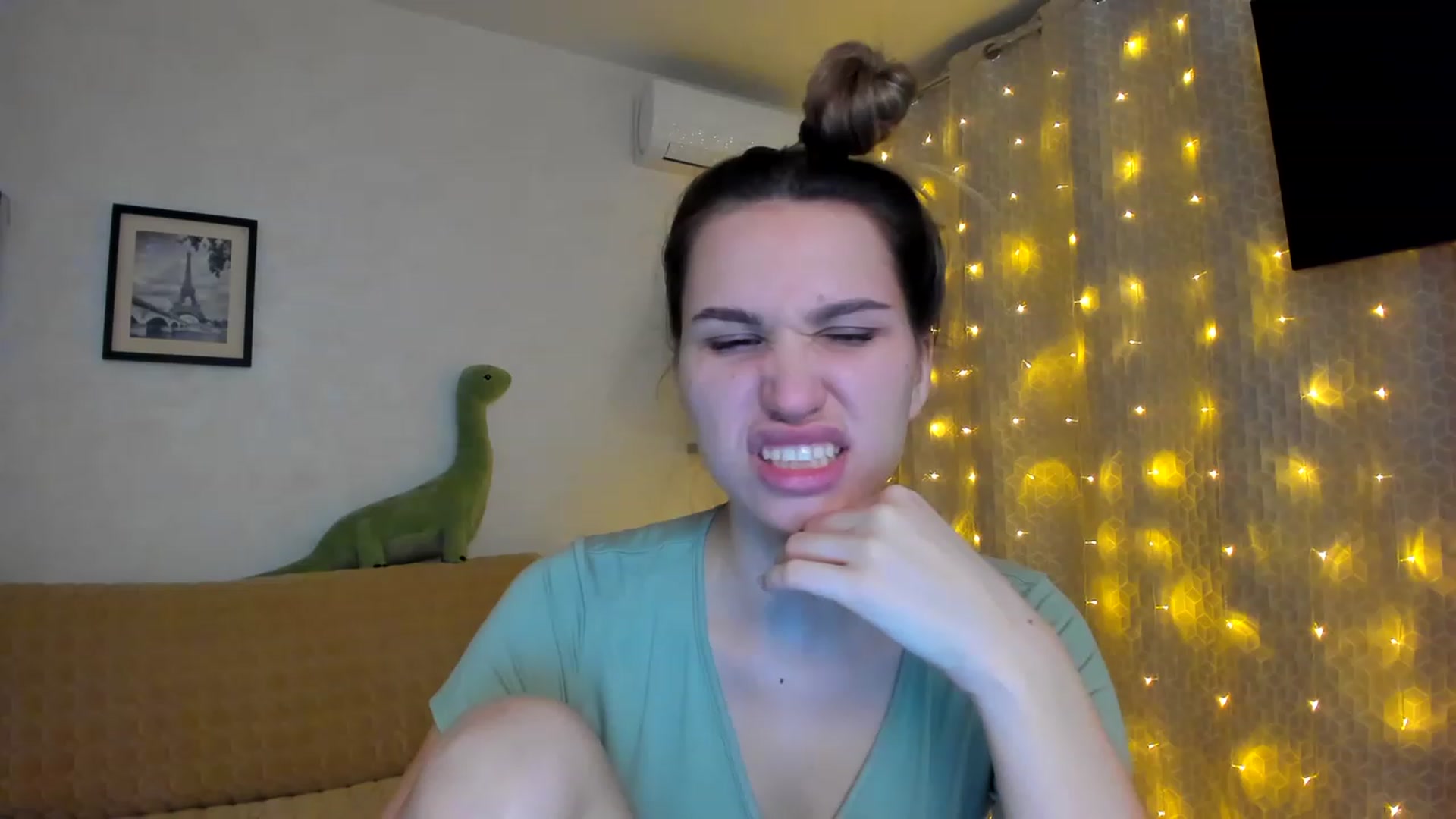 Gallery image thumbnail from WaveOfLove's myfreecams stream on, 01/21/2023, 21:31 image 7 of 20