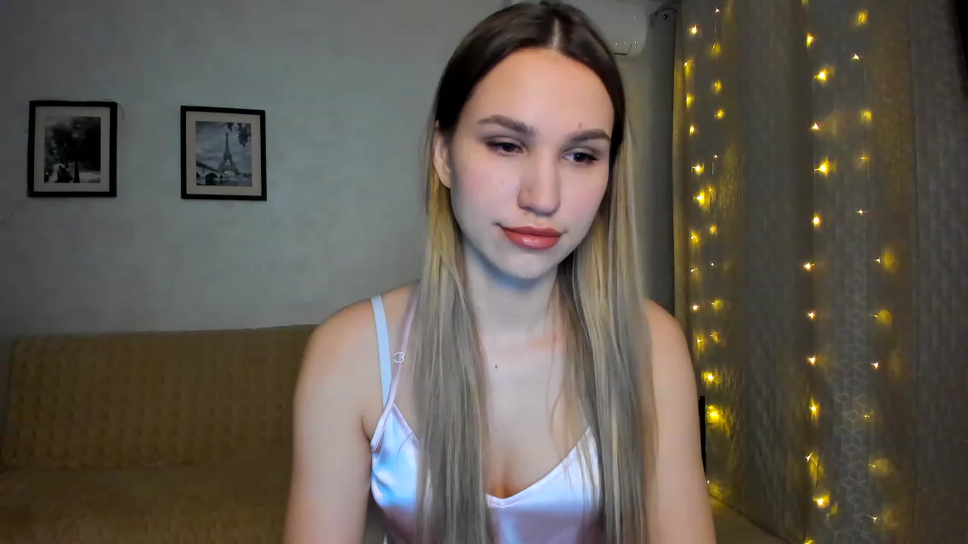 Gallery image thumbnail from WaveOfLove's myfreecams stream on, 01/27/2023, 14:48 image 17 of 20