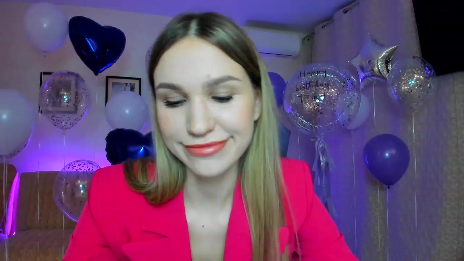 Gallery image thumbnail from WaveOfLove's myfreecams stream on, 01/28/2023, 15:32 image 13 of 20