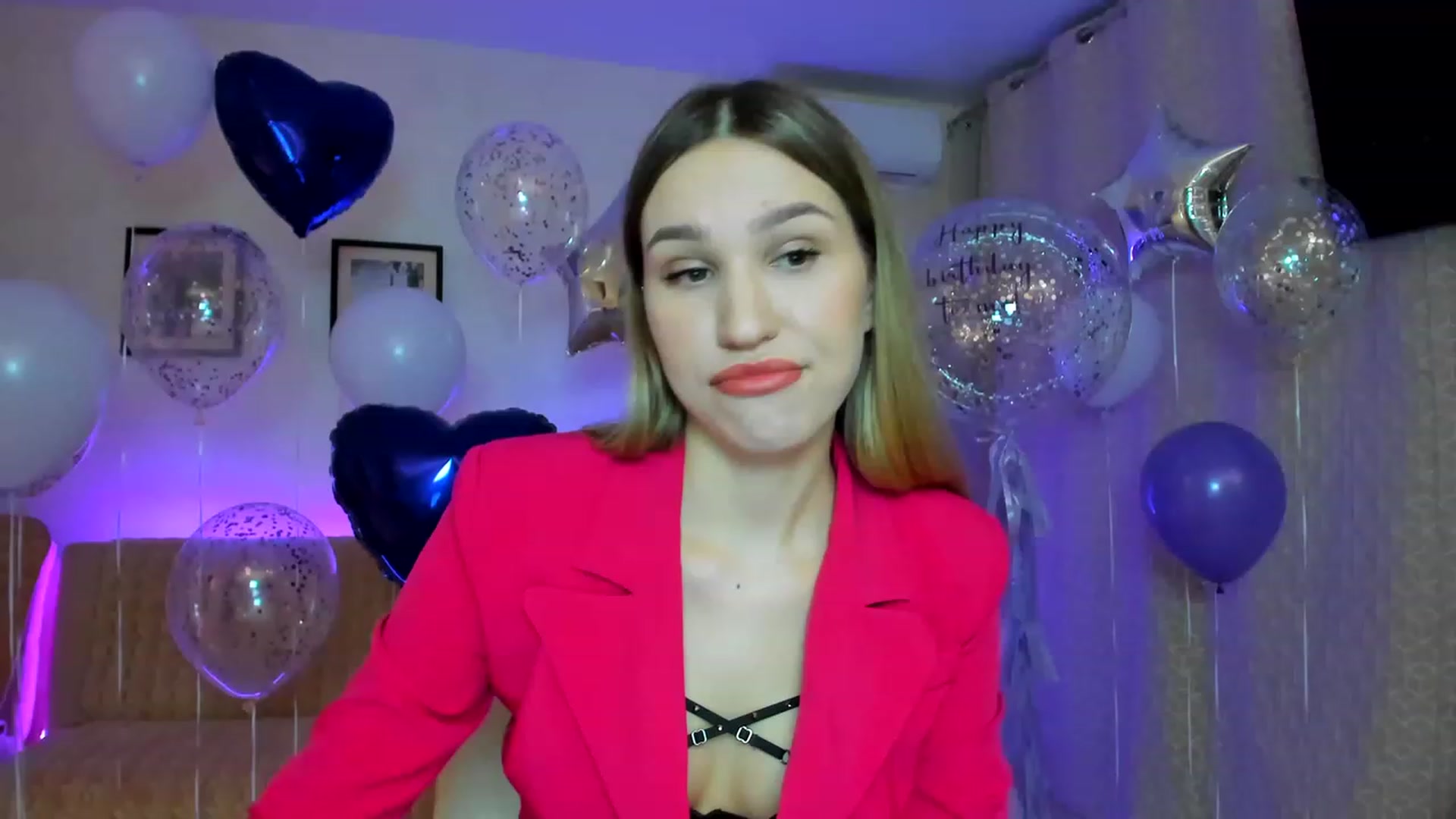 Gallery image thumbnail from WaveOfLove's myfreecams stream on, 01/28/2023, 15:32 image 12 of 20
