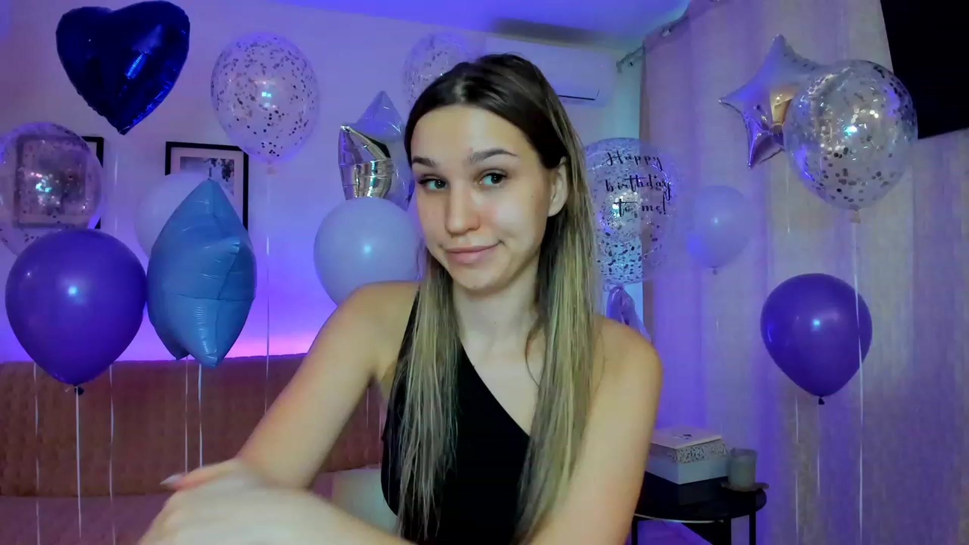 Gallery image thumbnail from WaveOfLove's myfreecams stream on, 01/29/2023, 13:05 image 10 of 20