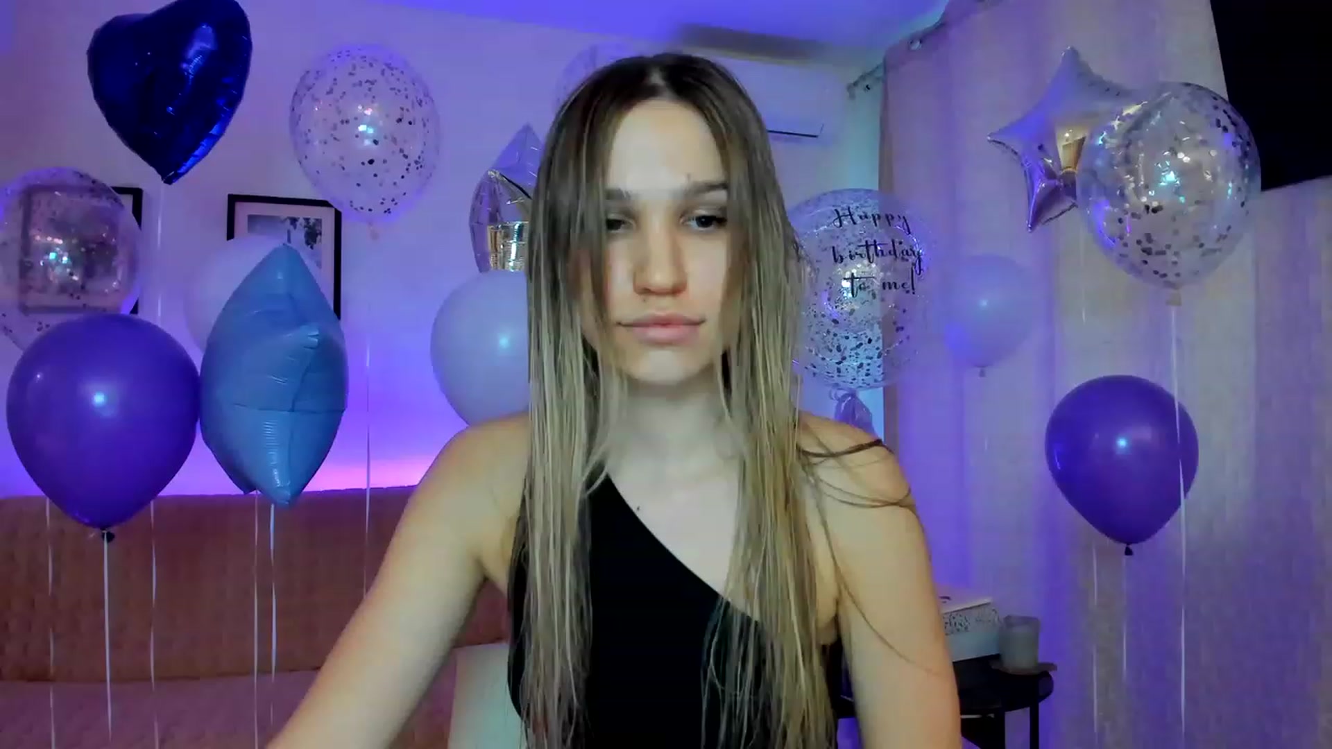 Gallery image thumbnail from WaveOfLove's myfreecams stream on, 01/29/2023, 13:05 image 8 of 20
