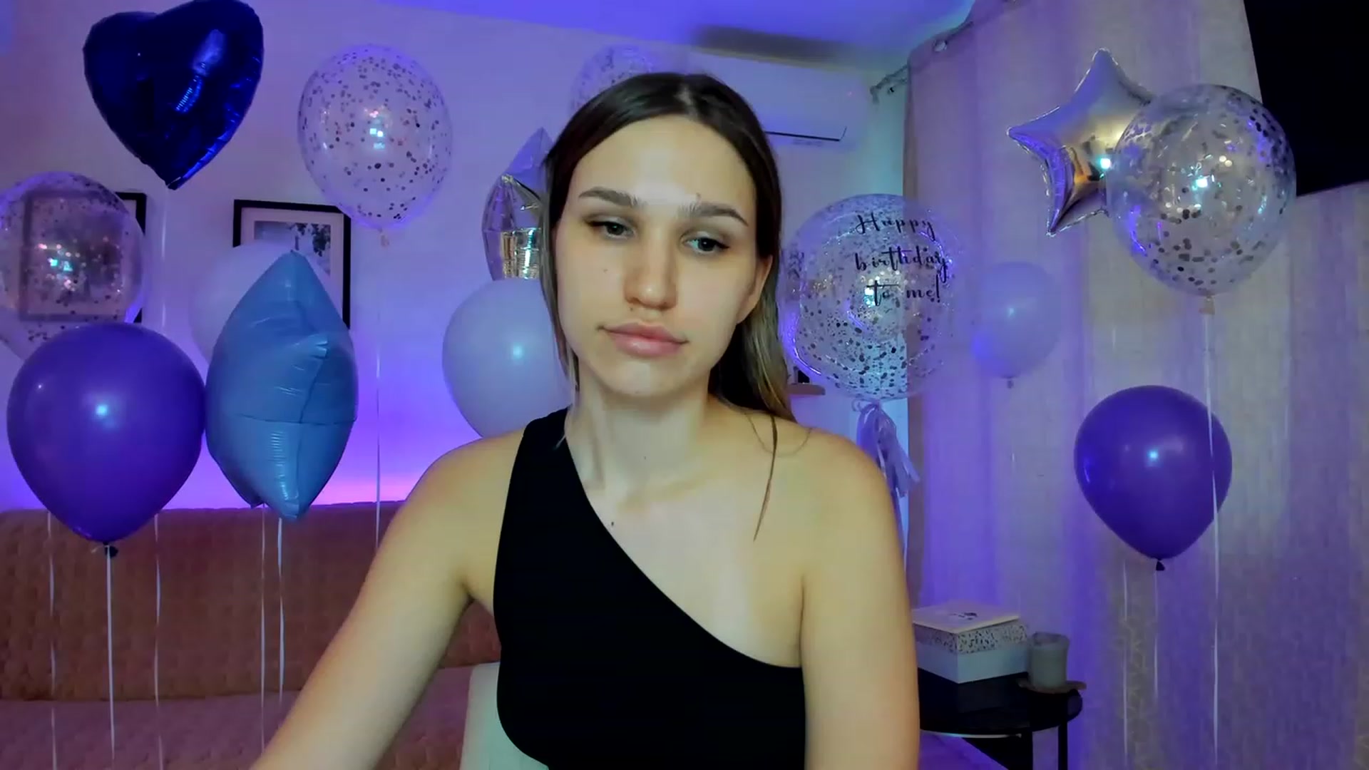 Gallery image thumbnail from WaveOfLove's myfreecams stream on, 01/29/2023, 13:05 image 7 of 20