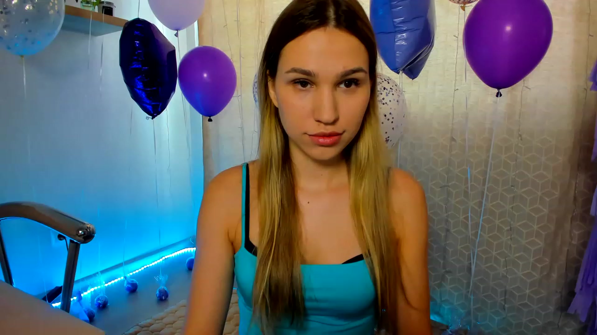 Gallery image thumbnail from WaveOfLove's myfreecams stream on, 02/07/2023, 10:56 image 5 of 20