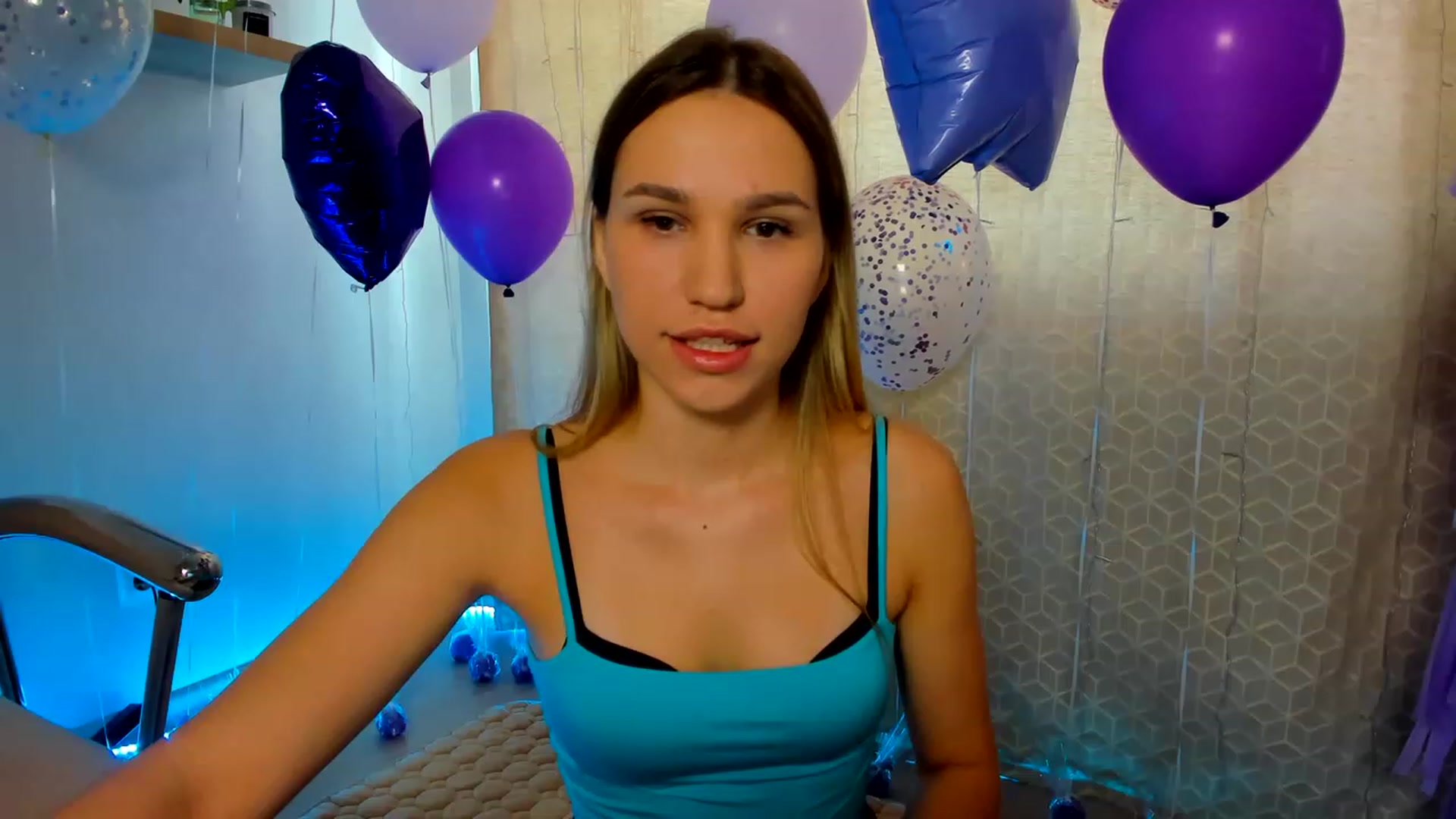 Gallery image thumbnail from WaveOfLove's myfreecams stream on, 02/07/2023, 10:56 image 9 of 20