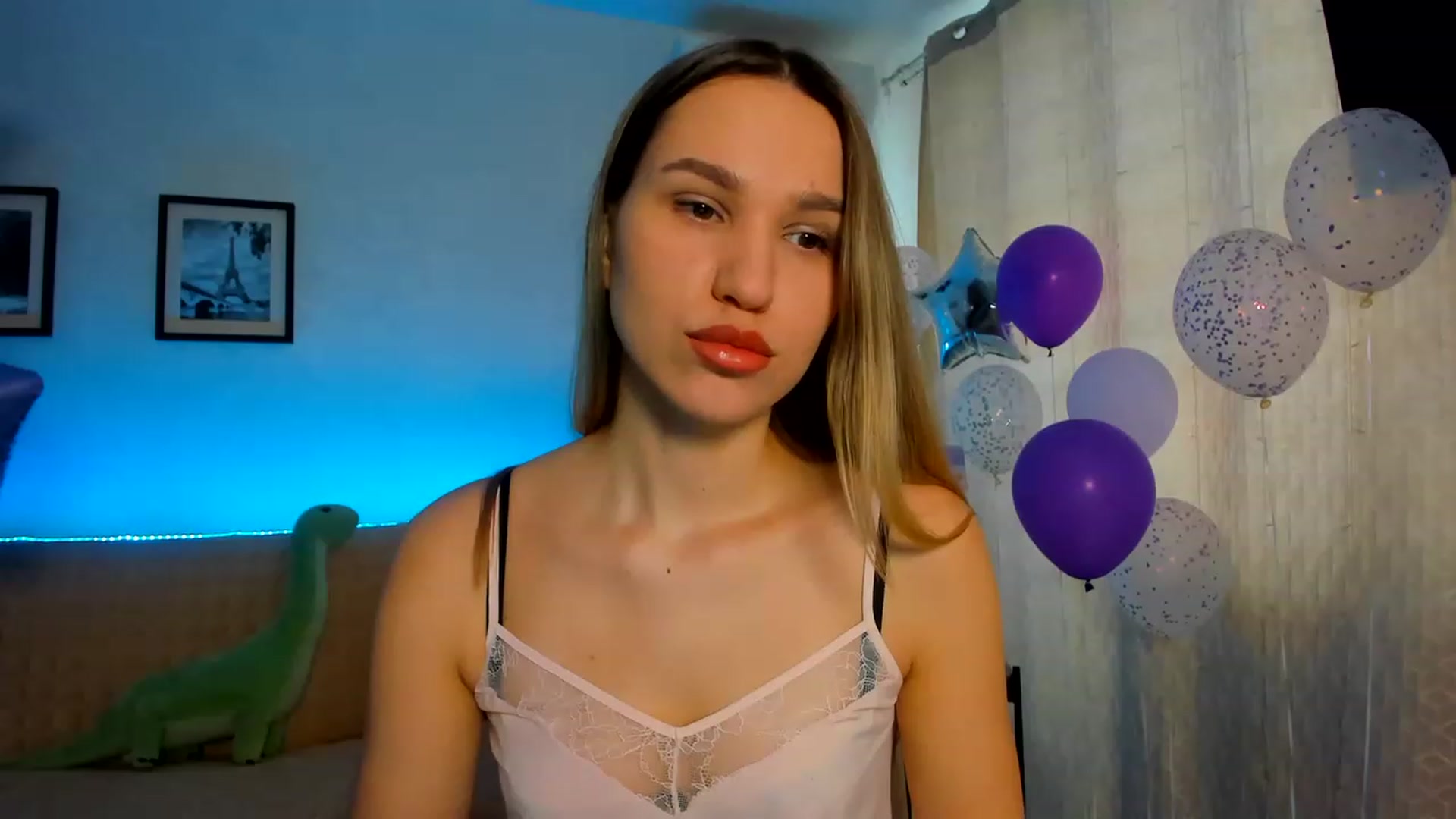 Gallery image thumbnail from WaveOfLove's myfreecams stream on, 02/13/2023, 11:35 image 2 of 20