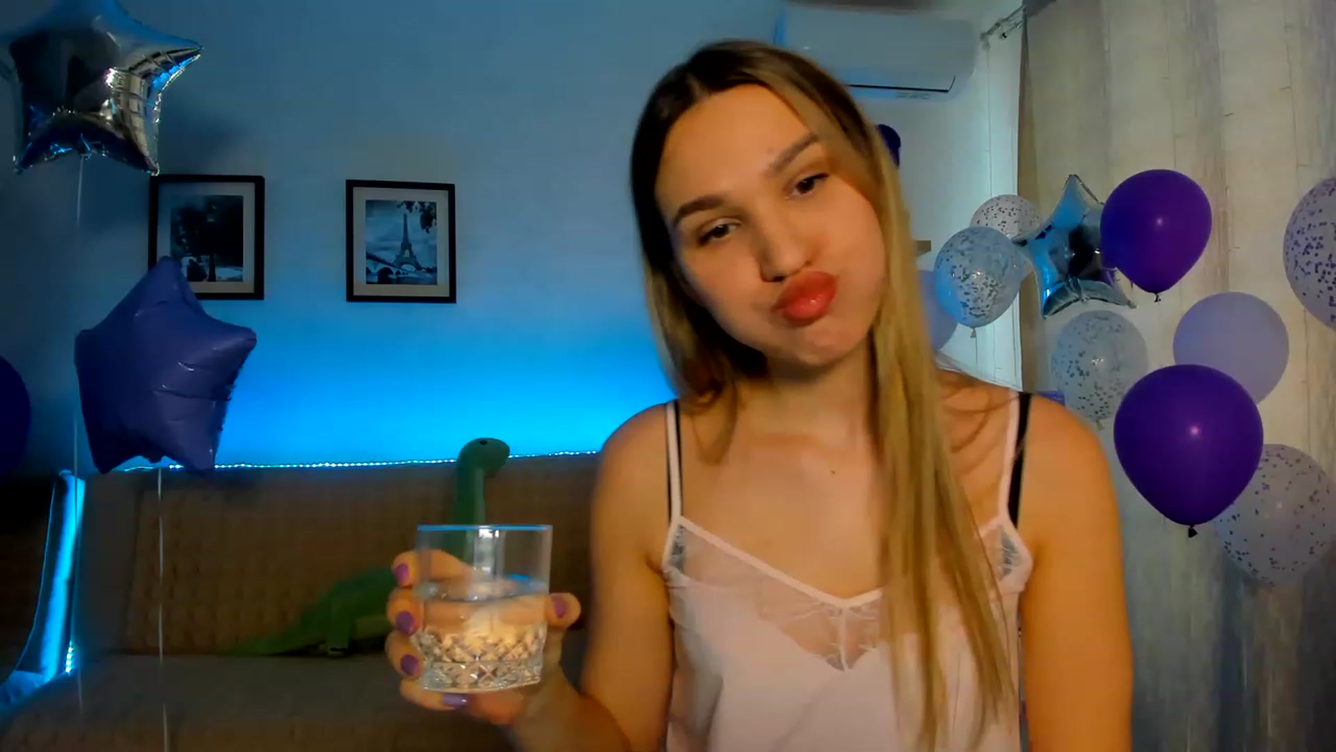 Gallery image thumbnail from WaveOfLove's myfreecams stream on, 02/13/2023, 11:35 image 20 of 20