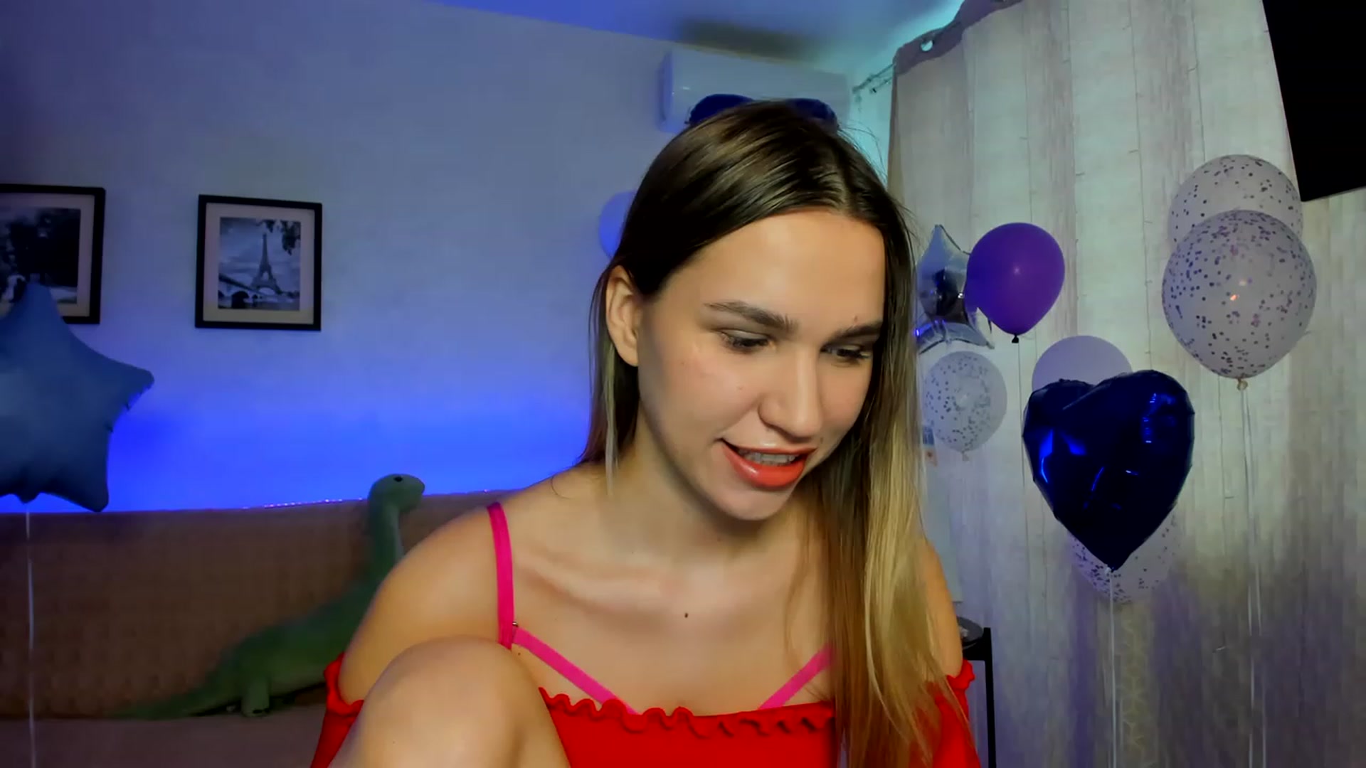 Gallery image thumbnail from WaveOfLove's myfreecams stream on, 02/14/2023, 11:13 image 17 of 20