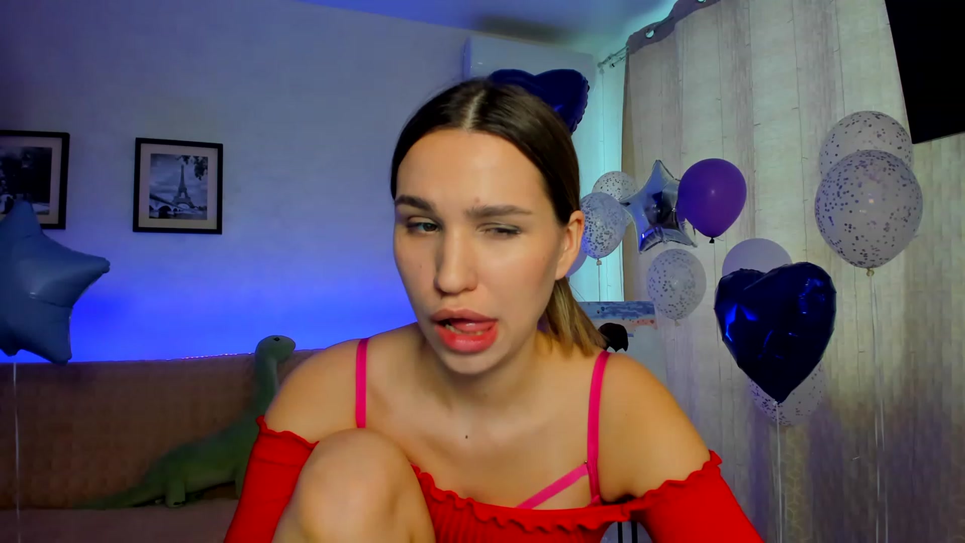 Gallery image thumbnail from WaveOfLove's myfreecams stream on, 02/14/2023, 12:35 image 6 of 20
