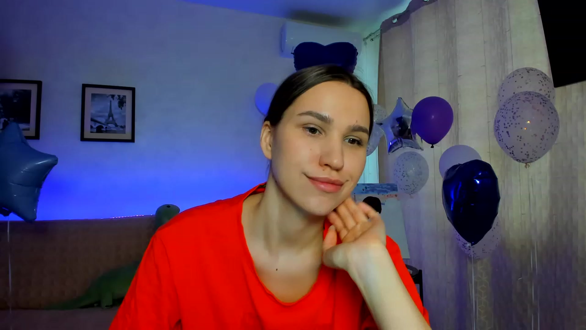 Gallery image thumbnail from WaveOfLove's myfreecams stream on, 02/14/2023, 12:35 image 17 of 20