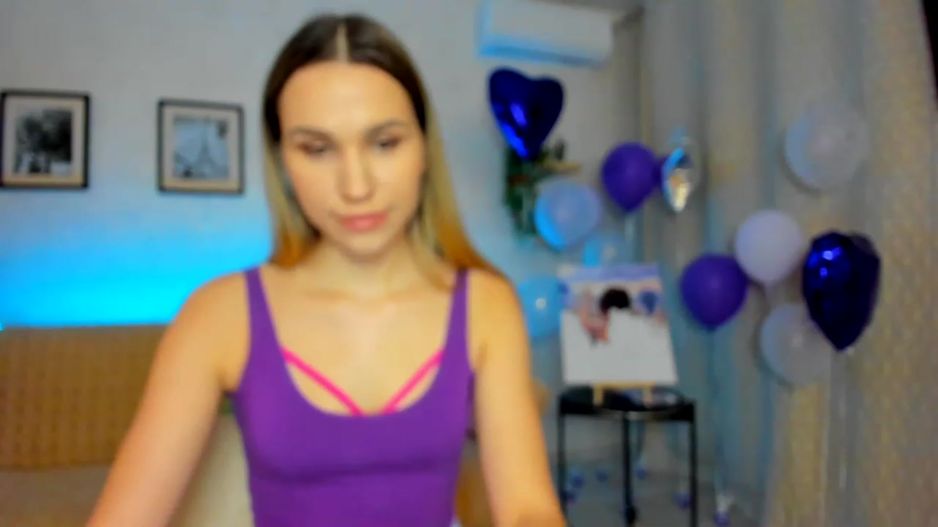 Gallery image thumbnail from WaveOfLove's myfreecams stream on, 02/17/2023, 18:49 image 13 of 20