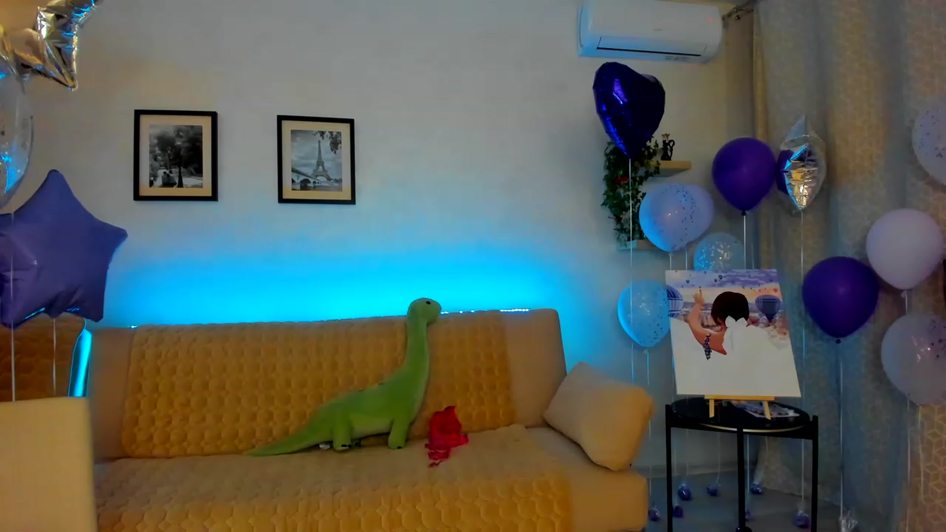 Gallery image thumbnail from WaveOfLove's myfreecams stream on, 02/17/2023, 21:43 image 1 of 20