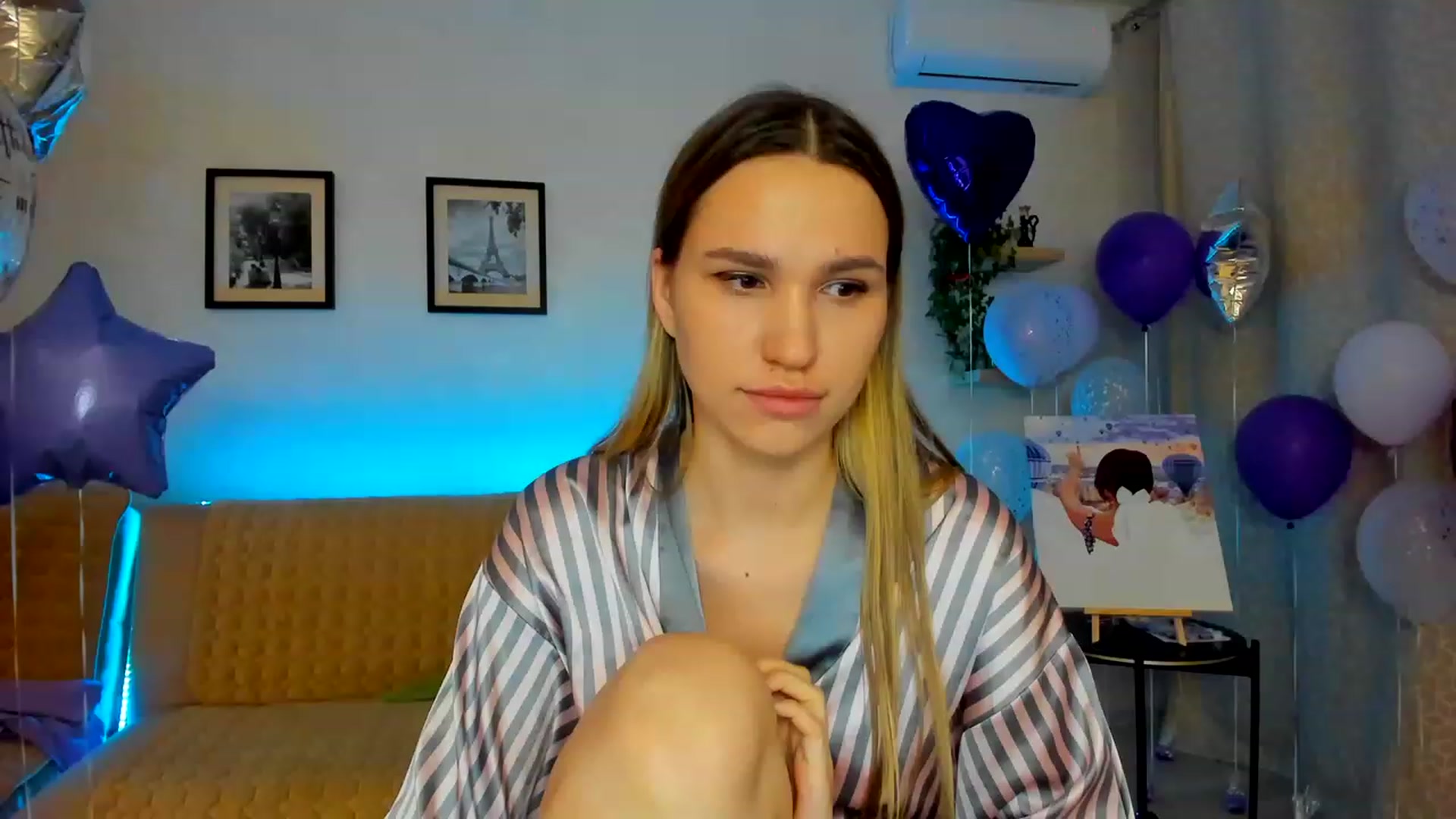 Gallery image thumbnail from WaveOfLove's myfreecams stream on, 02/17/2023, 21:43 image 11 of 20