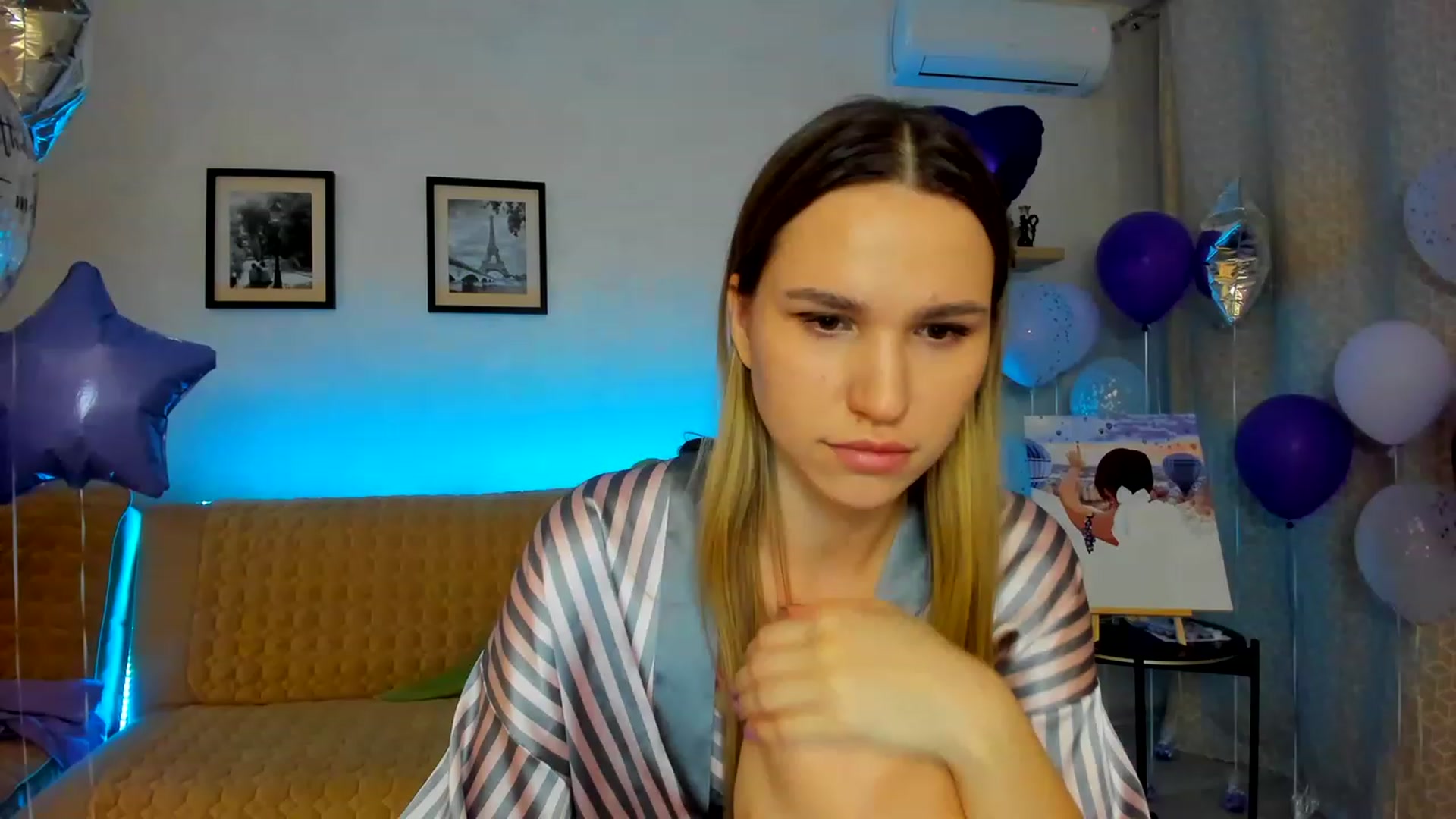 Gallery image thumbnail from WaveOfLove's myfreecams stream on, 02/17/2023, 21:43 image 17 of 20