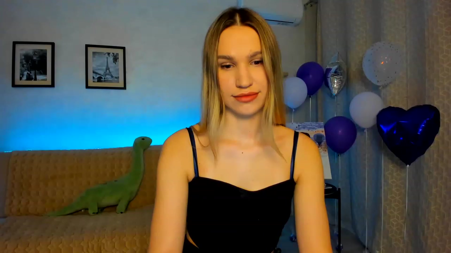 Gallery image thumbnail from WaveOfLove's myfreecams stream on, 02/18/2023, 15:49 image 12 of 20