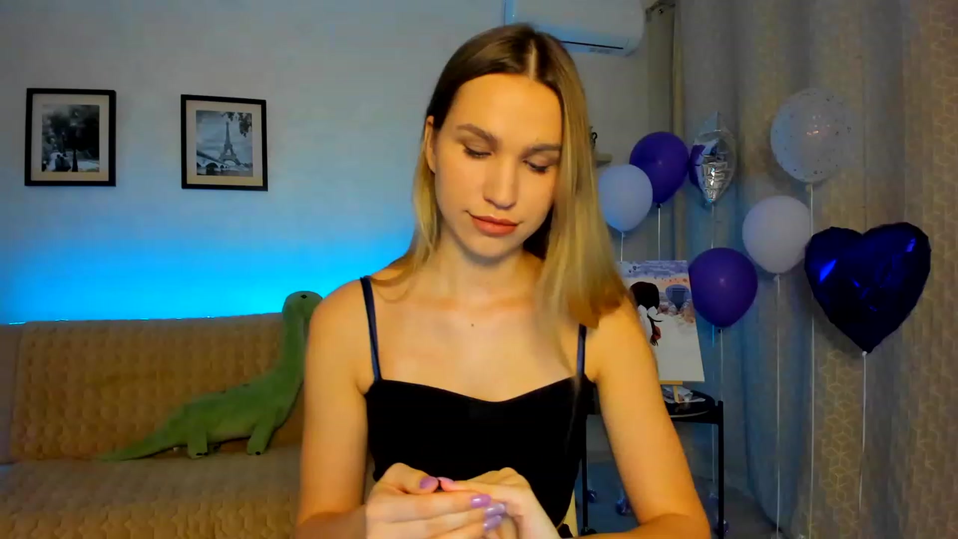 Gallery image thumbnail from WaveOfLove's myfreecams stream on, 02/18/2023, 15:49 image 16 of 20