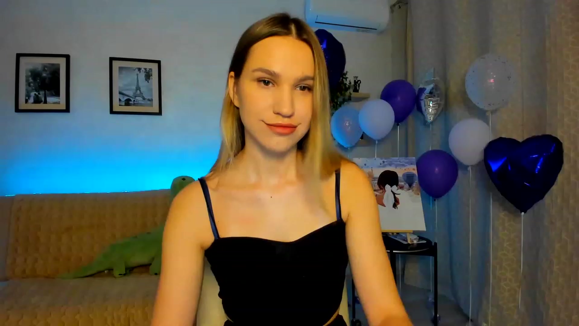 Gallery image thumbnail from WaveOfLove's myfreecams stream on, 02/18/2023, 15:49 image 15 of 20