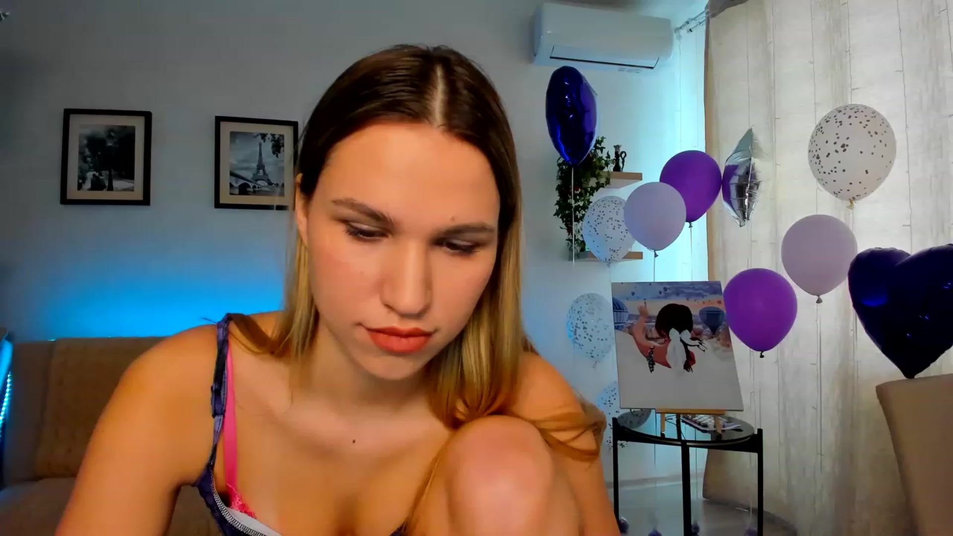 Gallery image thumbnail from WaveOfLove's myfreecams stream on, 02/19/2023, 11:37 image 14 of 20