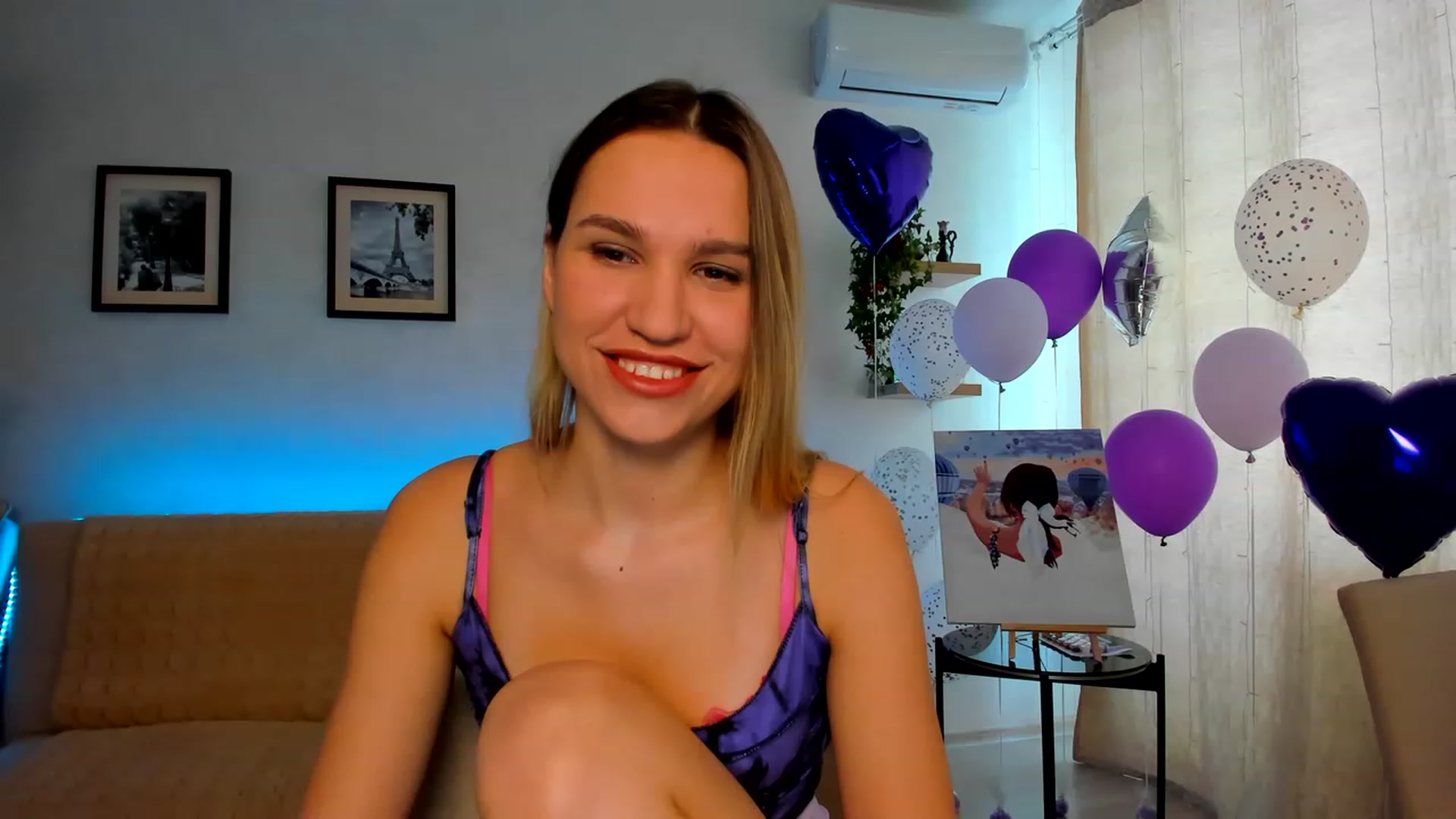 Gallery image thumbnail from WaveOfLove's myfreecams stream on, 02/19/2023, 11:37 image 3 of 20