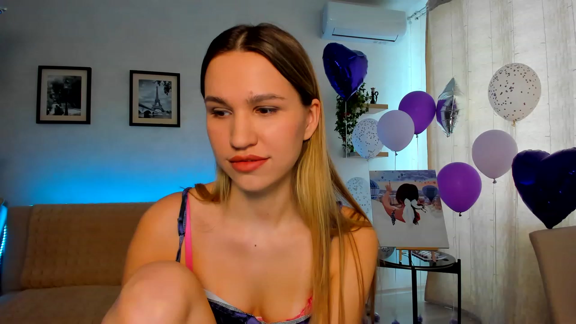 Gallery image thumbnail from WaveOfLove's myfreecams stream on, 02/19/2023, 11:37 image 13 of 20