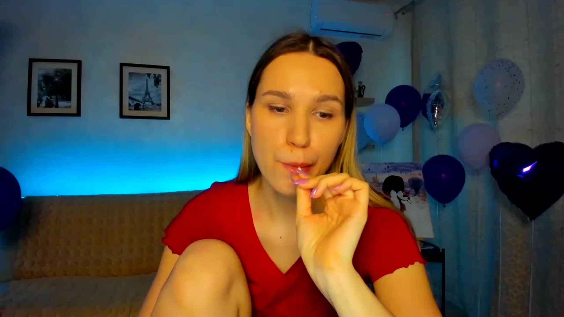 Gallery image thumbnail from WaveOfLove's myfreecams stream on, 02/19/2023, 14:21 image 18 of 20