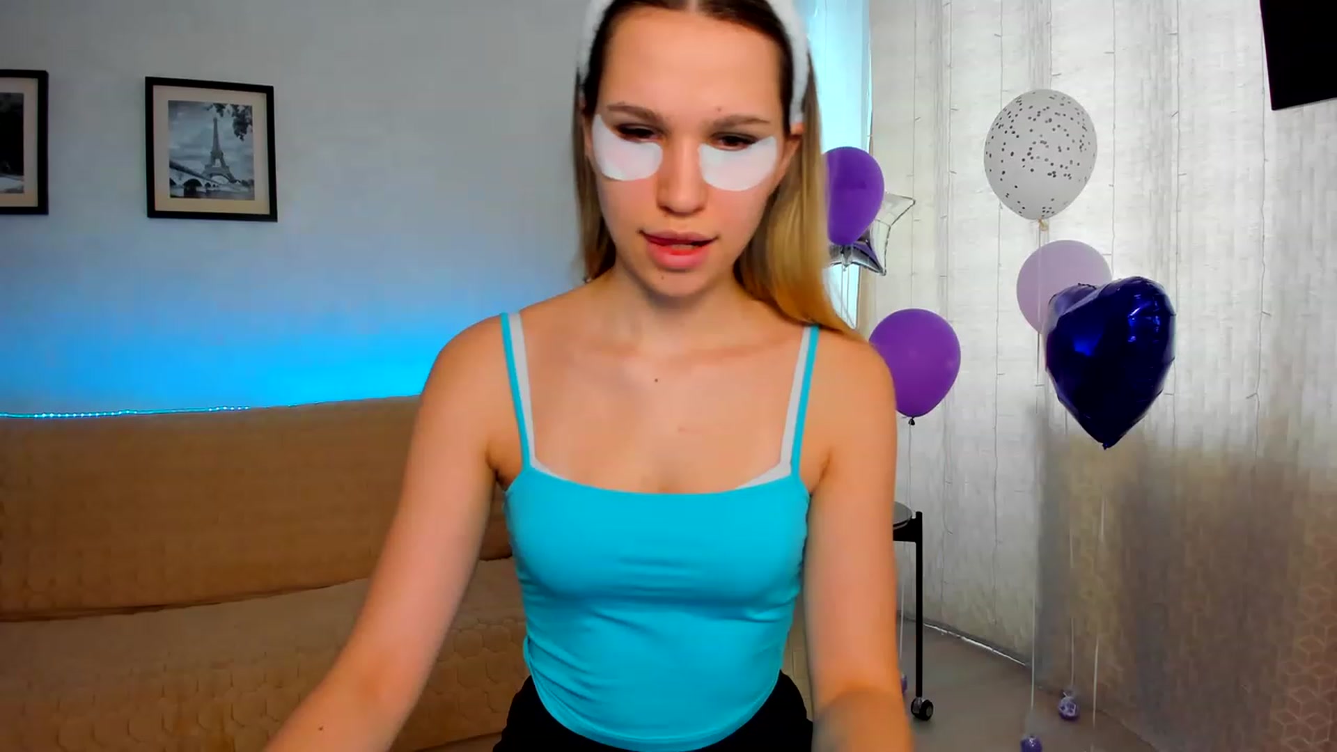 Gallery image thumbnail from WaveOfLove's myfreecams stream on, 02/21/2023, 08:30 image 16 of 20