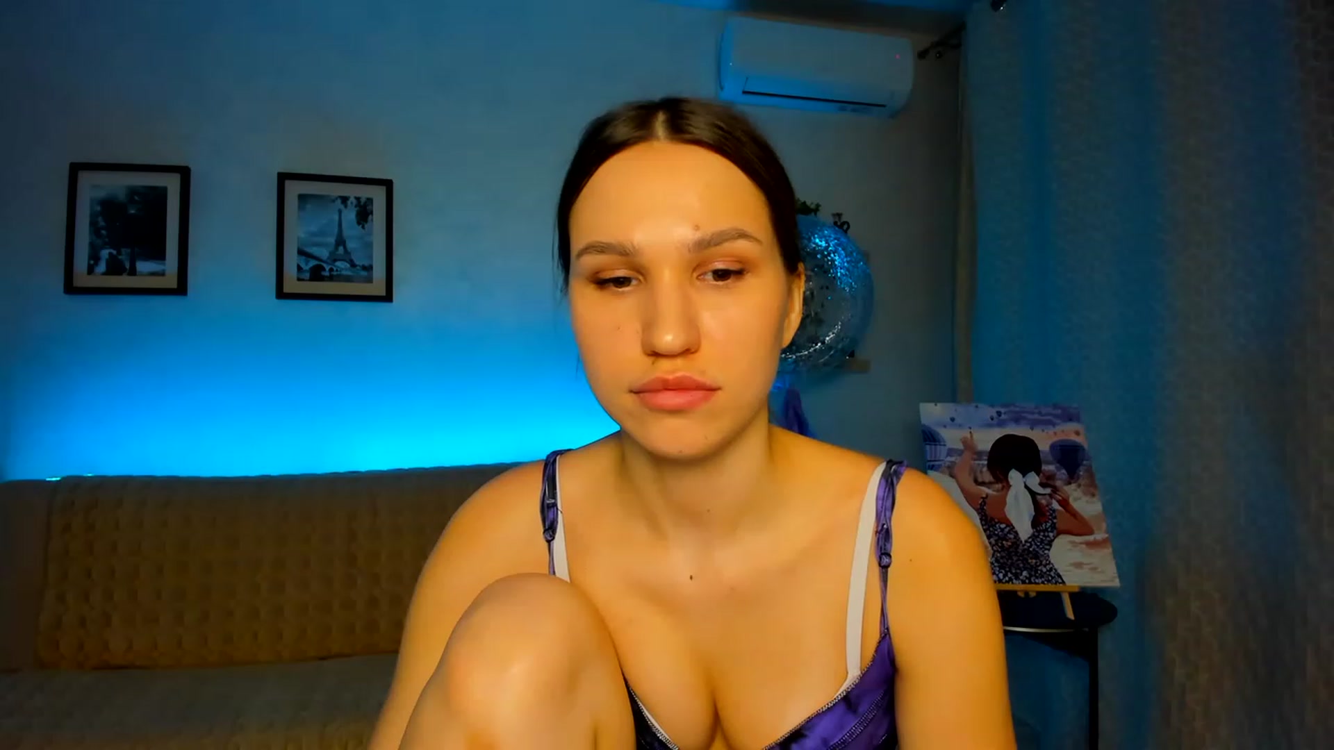 Gallery image thumbnail from WaveOfLove's myfreecams stream on, 03/11/2023, 17:46 image 3 of 20