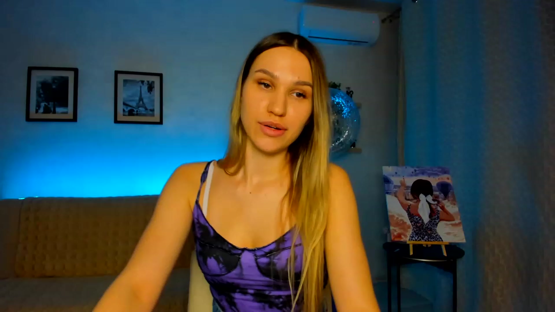 Gallery image thumbnail from WaveOfLove's myfreecams stream on, 03/11/2023, 18:29 image 19 of 20