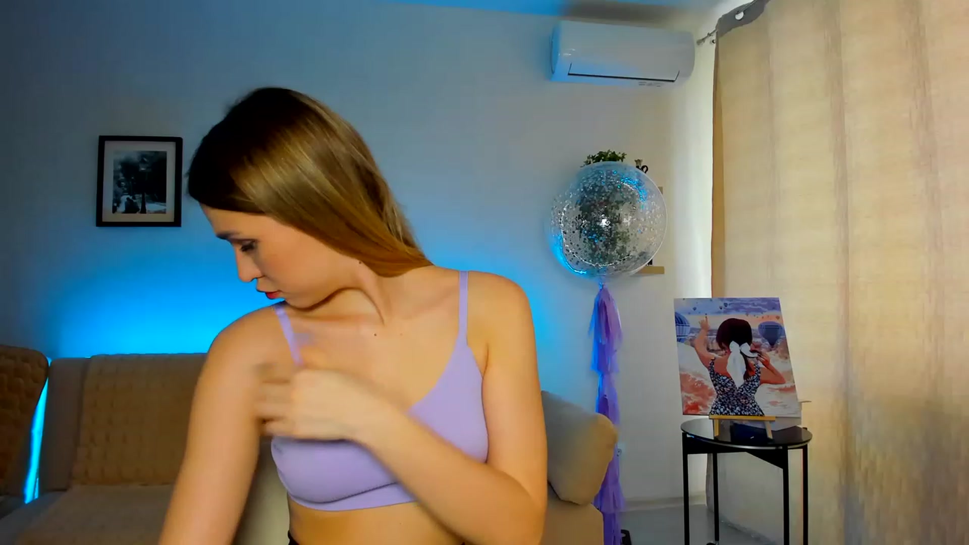 Gallery image thumbnail from WaveOfLove's myfreecams stream on, 03/13/2023, 11:29 image 11 of 20