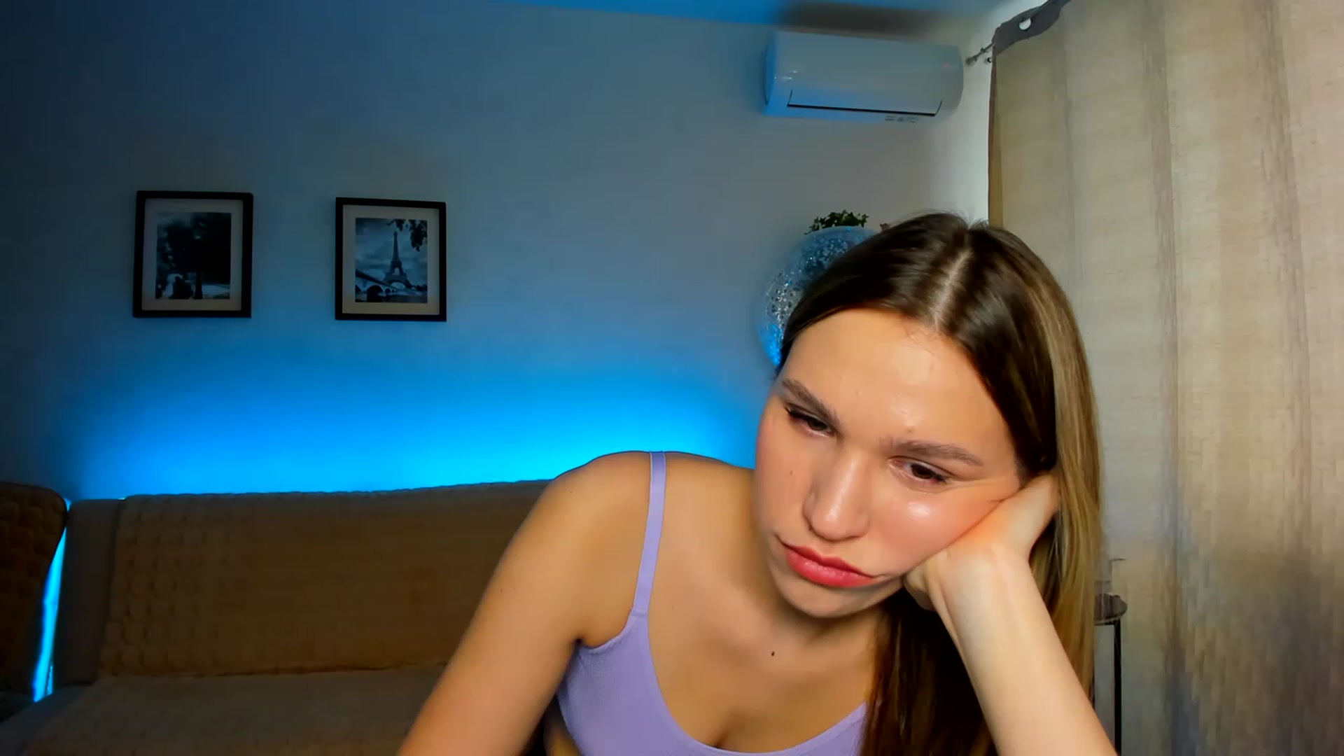 Gallery image thumbnail from WaveOfLove's myfreecams stream on, 03/13/2023, 12:36 image 18 of 20